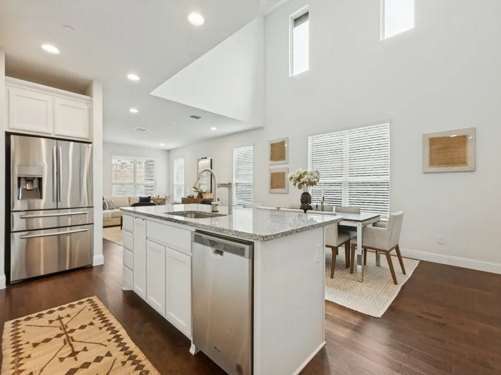 Townhouse For Sale in Denton County , 4224 Mingo Drive, Carrollton, Texas 75010, 3 Bedroom, 3 Bathroom, 2 Garage spaces, 2,091 Sqft, built in 2022, mls#21398956, Real Estate Agent in Carrollton, Homes For Sale in Denton county, Homes For Sale in Carrollton, Realtor in Carrollton Texas, Real Estate Brokerage Independent Realty Texas, Luminita Cordes Realtor