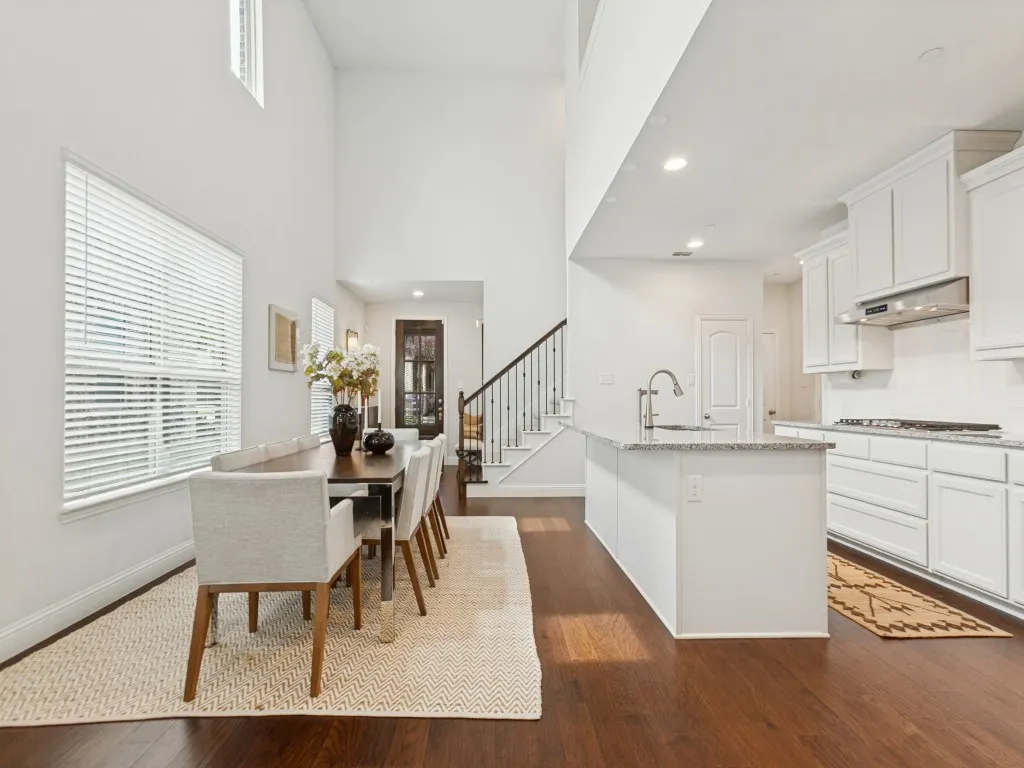 Townhouse For Sale in Denton County , 4224 Mingo Drive, Carrollton, Texas 75010, 3 Bedroom, 3 Bathroom, 2 Garage spaces, 2,091 Sqft, built in 2022, mls#21398956, Real Estate Agent in Carrollton, Homes For Sale in Denton county, Homes For Sale in Carrollton, Realtor in Carrollton Texas, Real Estate Brokerage Independent Realty Texas, Luminita Cordes Realtor