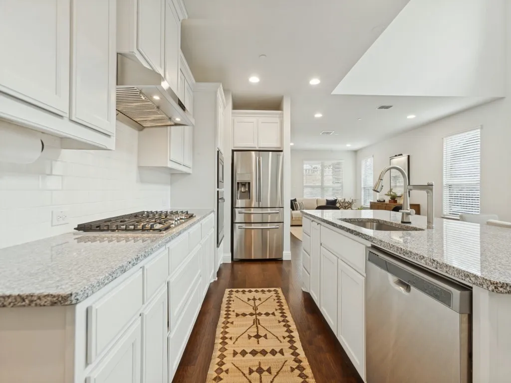 Townhouse For Sale in Denton County , 4224 Mingo Drive, Carrollton, Texas 75010, 3 Bedroom, 3 Bathroom, 2 Garage spaces, 2,091 Sqft, built in 2022, mls#21398956, Real Estate Agent in Carrollton, Homes For Sale in Denton county, Homes For Sale in Carrollton, Realtor in Carrollton Texas, Real Estate Brokerage Independent Realty Texas, Luminita Cordes Realtor