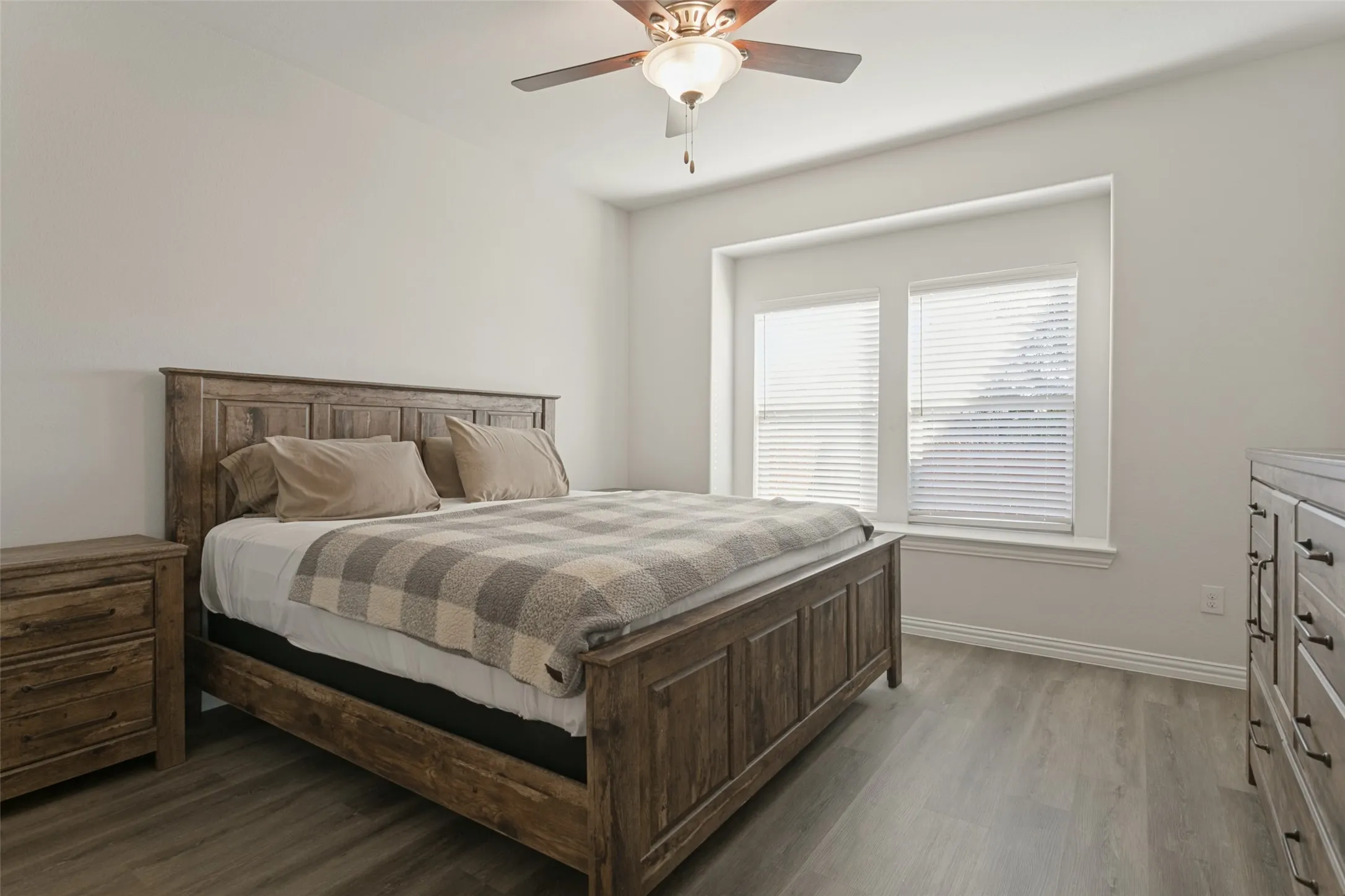 Single Family Residence For Sale in Denton County , 1989 Hope Tinley Court, Lewisville, Texas 75077, 3 Bedroom, 3 Bathroom, 2 Garage spaces, 1,776 Sqft, built in 2019, mls#21405761, Real Estate Agent in Lewisville, Homes For Sale in Denton county, Homes For Sale in Lewisville, Realtor in Lewisville Texas, Real Estate Brokerage Independent Realty Texas, Luminita Cordes Realtor