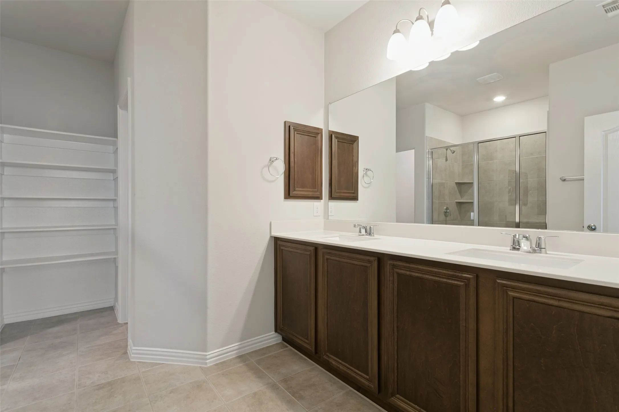 Single Family Residence For Sale in Denton County , 1989 Hope Tinley Court, Lewisville, Texas 75077, 3 Bedroom, 3 Bathroom, 2 Garage spaces, 1,776 Sqft, built in 2019, mls#21405761, Real Estate Agent in Lewisville, Homes For Sale in Denton county, Homes For Sale in Lewisville, Realtor in Lewisville Texas, Real Estate Brokerage Independent Realty Texas, Luminita Cordes Realtor