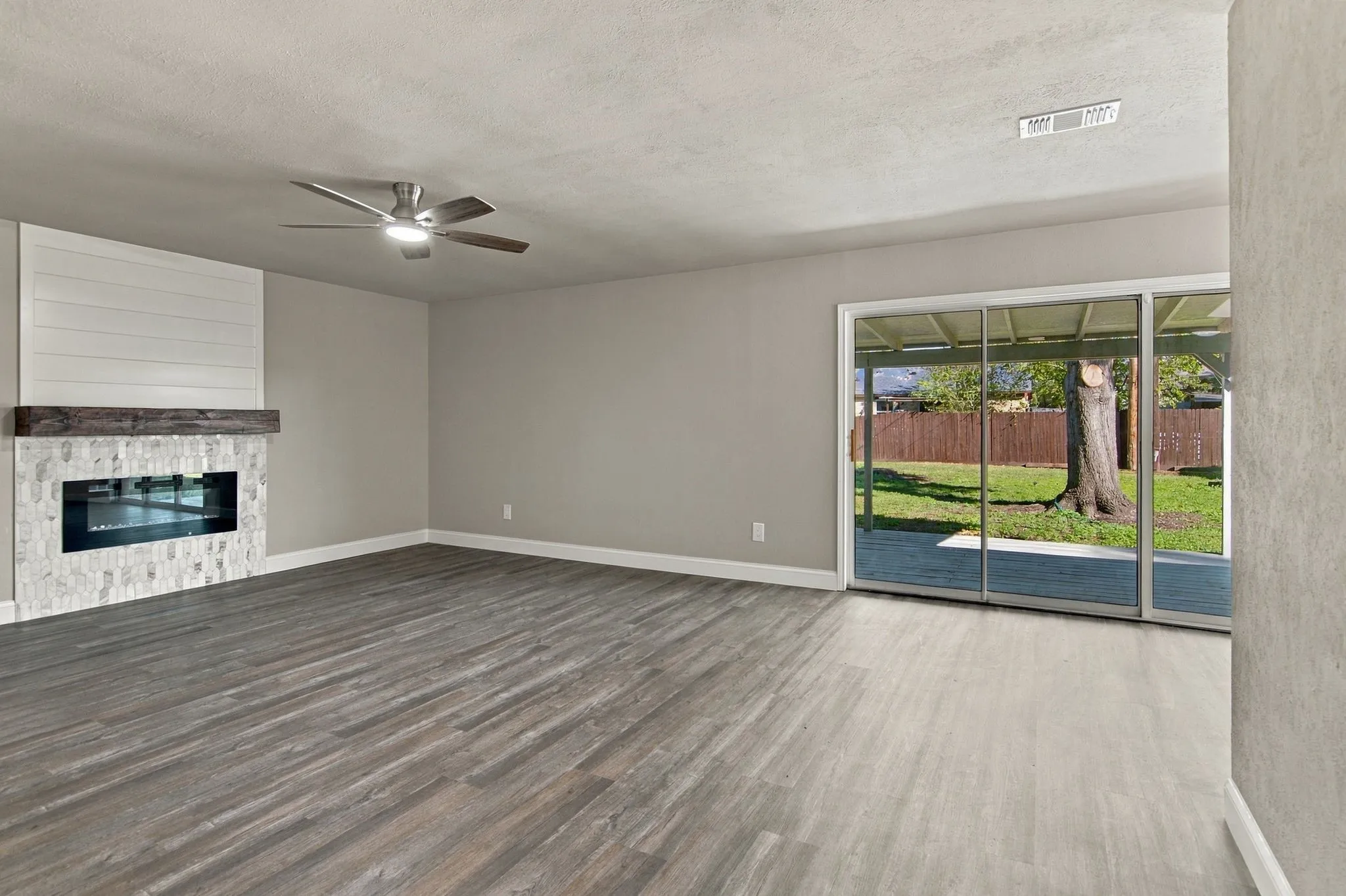 Single Family Residence For Sale in Tarrant County , 7025 Lincolnshire Lane, North Richland Hills, Texas 76182, 3 Bedroom, 2 Bathroom, 1 Garage spaces, 1,416 Sqft, built in 1978, mls#21401069, Real Estate Agent in North Richland Hills, Homes For Sale in Tarrant county, Homes For Sale in North Richland Hills, Realtor in North Richland Hills Texas, Real Estate Brokerage Independent Realty Texas, Luminita Cordes Realtor