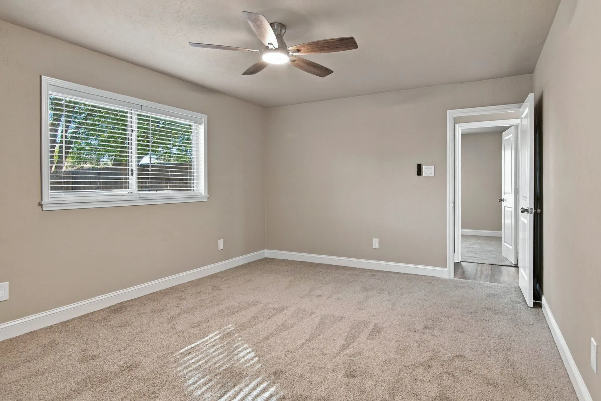 Single Family Residence For Sale in Tarrant County , 7025 Lincolnshire Lane, North Richland Hills, Texas 76182, 3 Bedroom, 2 Bathroom, 1 Garage spaces, 1,416 Sqft, built in 1978, mls#21401069, Real Estate Agent in North Richland Hills, Homes For Sale in Tarrant county, Homes For Sale in North Richland Hills, Realtor in North Richland Hills Texas, Real Estate Brokerage Independent Realty Texas, Luminita Cordes Realtor