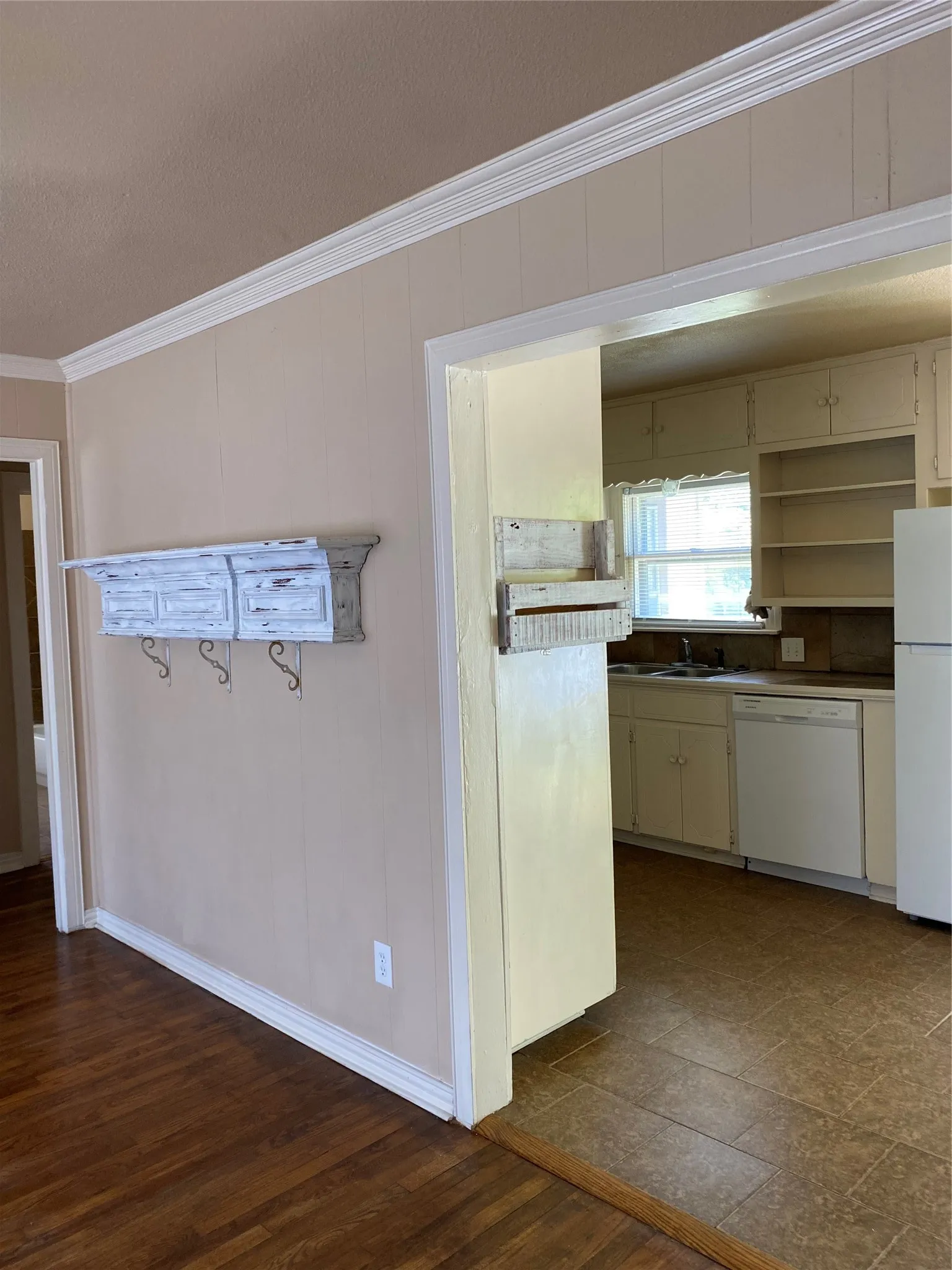 Single Family Residence For Rent in Grayson County , 1910 N Travis Street, Sherman, Texas 75092, 3 Bedroom, 1 Bathroom, Garage spaces, 1,150 Sqft, built in 1950, mls#21407413, Real Estate Agent in Sherman, Homes For Rent in Grayson county, Homes For Rent in Sherman, Realtor in Sherman Texas, Real Estate Brokerage Independent Realty Texas, Luminita Cordes Realtor