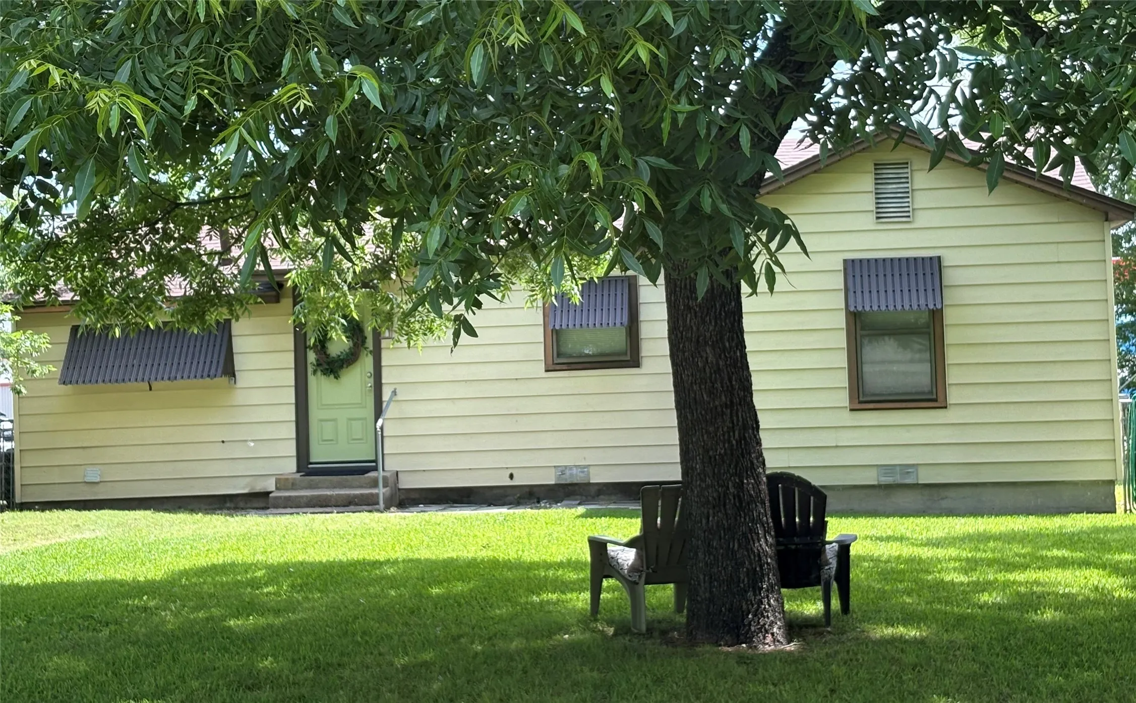 Single Family Residence For Rent in Grayson County , 1910 N Travis Street, Sherman, Texas 75092, 3 Bedroom, 1 Bathroom, Garage spaces, 1,150 Sqft, built in 1950, mls#21407413, Real Estate Agent in Sherman, Homes For Rent in Grayson county, Homes For Rent in Sherman, Realtor in Sherman Texas, Real Estate Brokerage Independent Realty Texas, Luminita Cordes Realtor