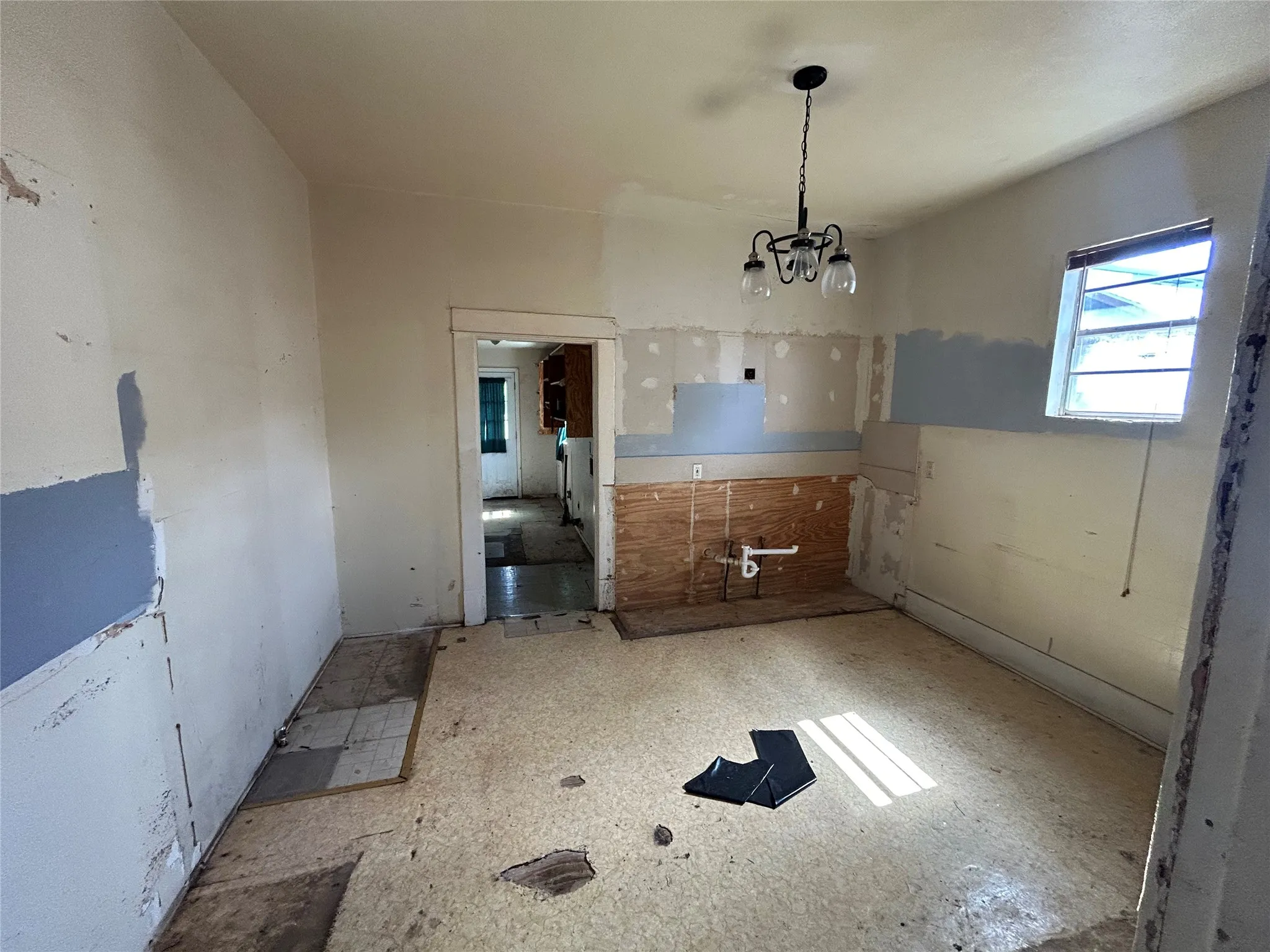 Business For Rent in Dallas County , 428 W 7th Street, Dallas, Texas 75208, 0, 0, Garage spaces, 0 Sqft, built in 1945, mls#21407459, Real Estate Agent in Dallas, Homes For Rent in Dallas county, Homes For Rent in Dallas, Realtor in Dallas Texas, Real Estate Brokerage Independent Realty Texas, Luminita Cordes Realtor