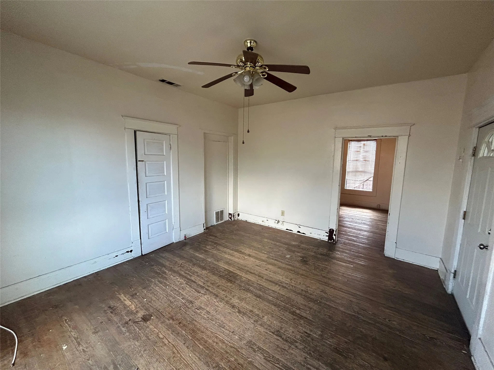 Business For Rent in Dallas County , 428 W 7th Street, Dallas, Texas 75208, 0, 0, Garage spaces, 0 Sqft, built in 1945, mls#21407459, Real Estate Agent in Dallas, Homes For Rent in Dallas county, Homes For Rent in Dallas, Realtor in Dallas Texas, Real Estate Brokerage Independent Realty Texas, Luminita Cordes Realtor
