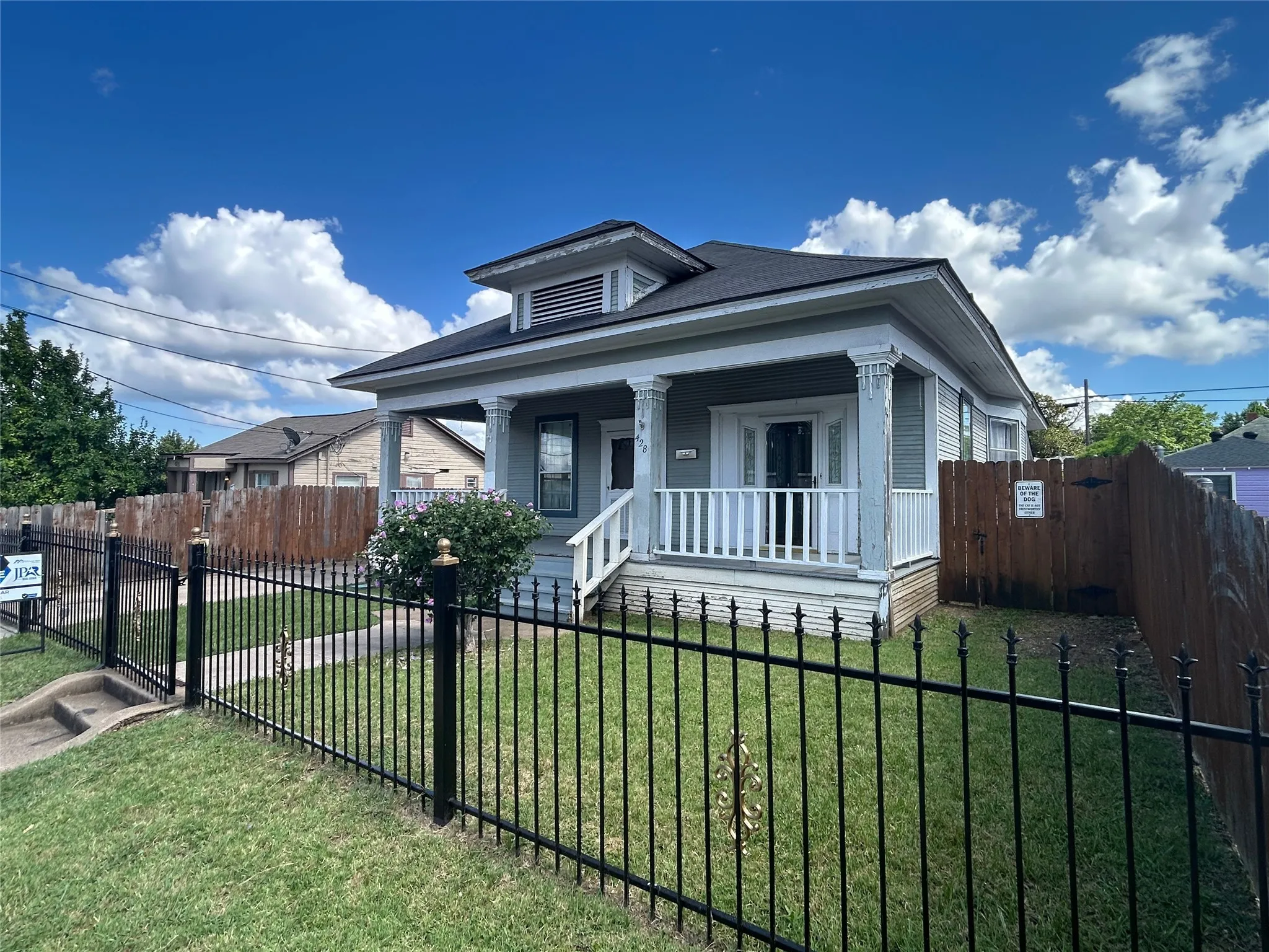Business For Rent in Dallas County , 428 W 7th Street, Dallas, Texas 75208, 0, 0, Garage spaces, 0 Sqft, built in 1945, mls#21407459, Real Estate Agent in Dallas, Homes For Rent in Dallas county, Homes For Rent in Dallas, Realtor in Dallas Texas, Real Estate Brokerage Independent Realty Texas, Luminita Cordes Realtor