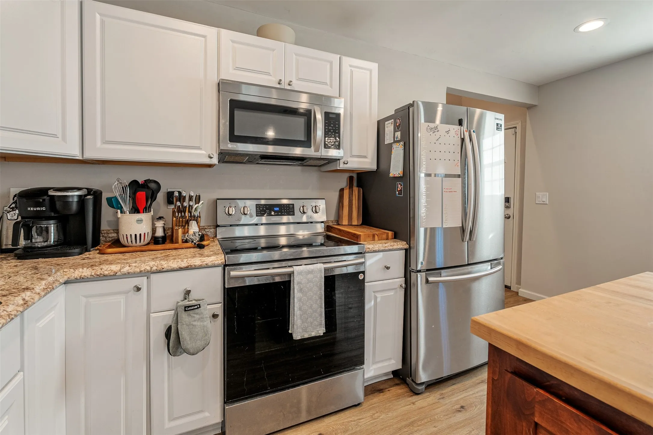 Single Family Residence For Sale in Henderson County , 118 Red Bud Road, Gun Barrel City, Texas 75156, 3 Bedroom, 3 Bathroom, Garage spaces, 1,768 Sqft, built in 0, mls#21407442, Real Estate Agent in Gun Barrel City, Homes For Sale in Henderson county, Homes For Sale in Gun Barrel City, Realtor in Gun Barrel City Texas, Real Estate Brokerage Independent Realty Texas, Luminita Cordes Realtor