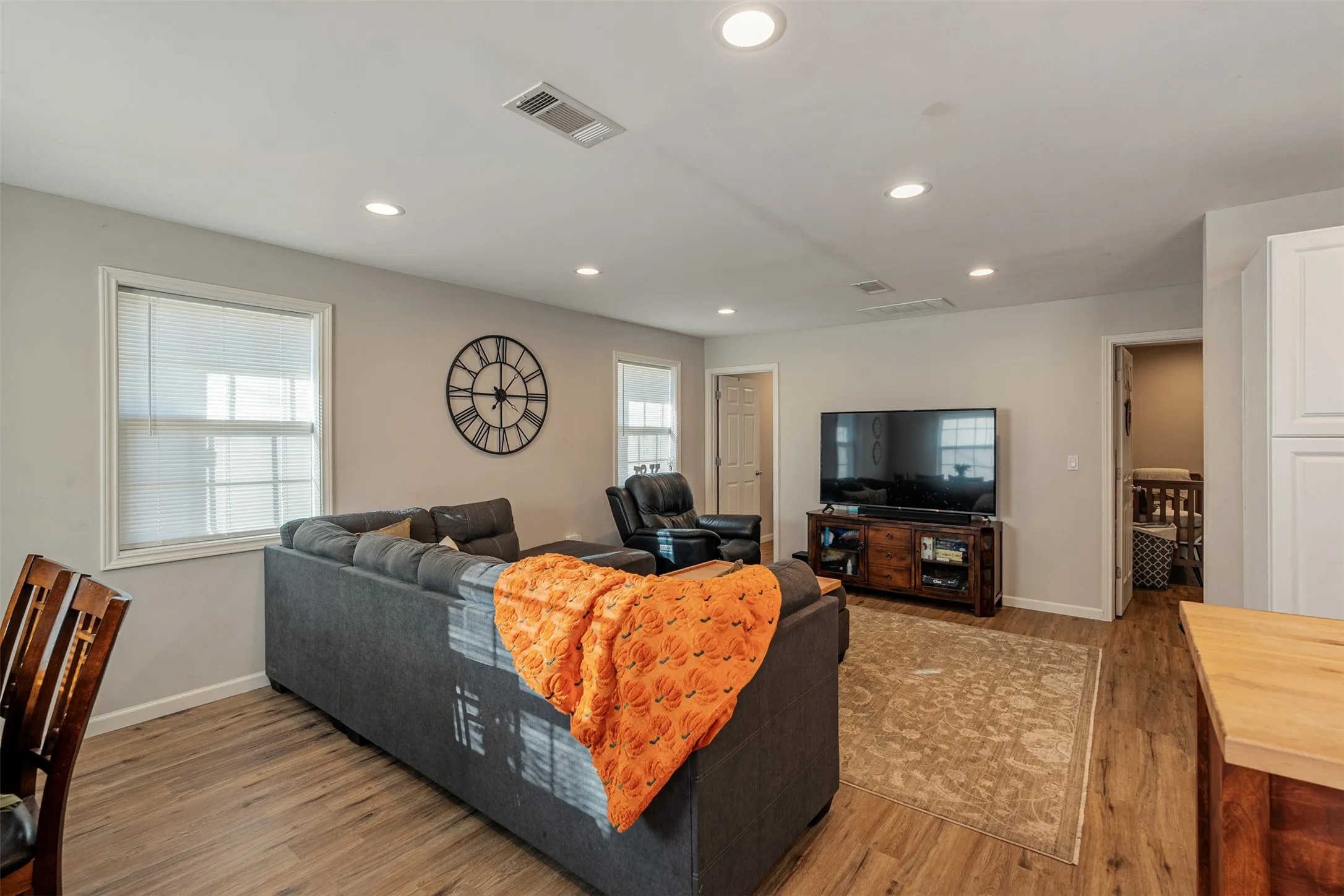 Single Family Residence For Sale in Henderson County , 118 Red Bud Road, Gun Barrel City, Texas 75156, 3 Bedroom, 3 Bathroom, Garage spaces, 1,768 Sqft, built in 0, mls#21407442, Real Estate Agent in Gun Barrel City, Homes For Sale in Henderson county, Homes For Sale in Gun Barrel City, Realtor in Gun Barrel City Texas, Real Estate Brokerage Independent Realty Texas, Luminita Cordes Realtor