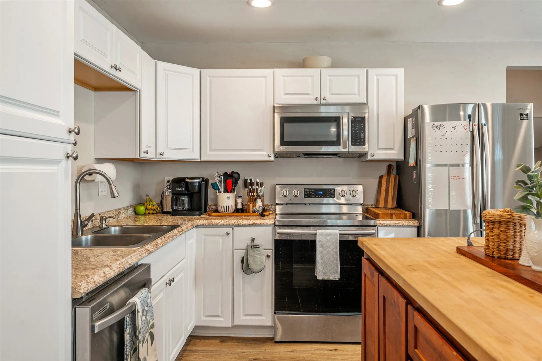 Single Family Residence For Sale in Henderson County , 118 Red Bud Road, Gun Barrel City, Texas 75156, 3 Bedroom, 3 Bathroom, Garage spaces, 1,768 Sqft, built in 0, mls#21407442, Real Estate Agent in Gun Barrel City, Homes For Sale in Henderson county, Homes For Sale in Gun Barrel City, Realtor in Gun Barrel City Texas, Real Estate Brokerage Independent Realty Texas, Luminita Cordes Realtor
