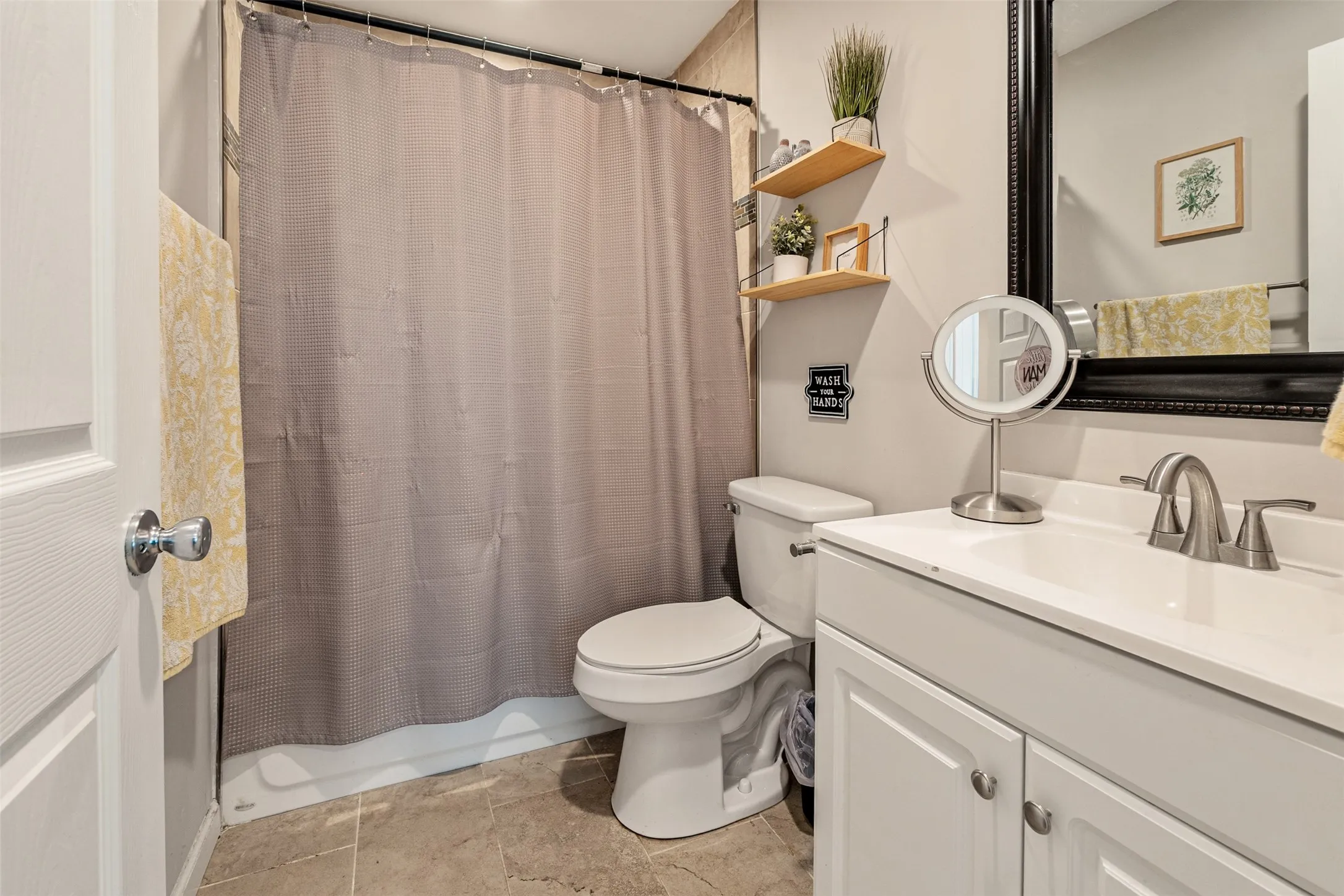 Single Family Residence For Sale in Henderson County , 118 Red Bud Road, Gun Barrel City, Texas 75156, 3 Bedroom, 3 Bathroom, Garage spaces, 1,768 Sqft, built in 0, mls#21407442, Real Estate Agent in Gun Barrel City, Homes For Sale in Henderson county, Homes For Sale in Gun Barrel City, Realtor in Gun Barrel City Texas, Real Estate Brokerage Independent Realty Texas, Luminita Cordes Realtor