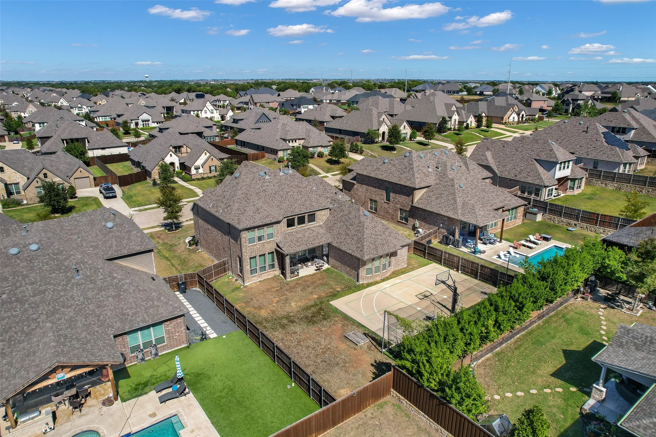 Single Family Residence For Sale in Collin County , 1800 Shavano Way, Prosper, Texas 75078, 4 Bedroom, 5 Bathroom, 2 Garage spaces, 3,950 Sqft, built in 2017, mls#21401075, Real Estate Agent in Prosper, Homes For Sale in Collin county, Homes For Sale in Prosper, Realtor in Prosper Texas, Real Estate Brokerage Independent Realty Texas, Luminita Cordes Realtor