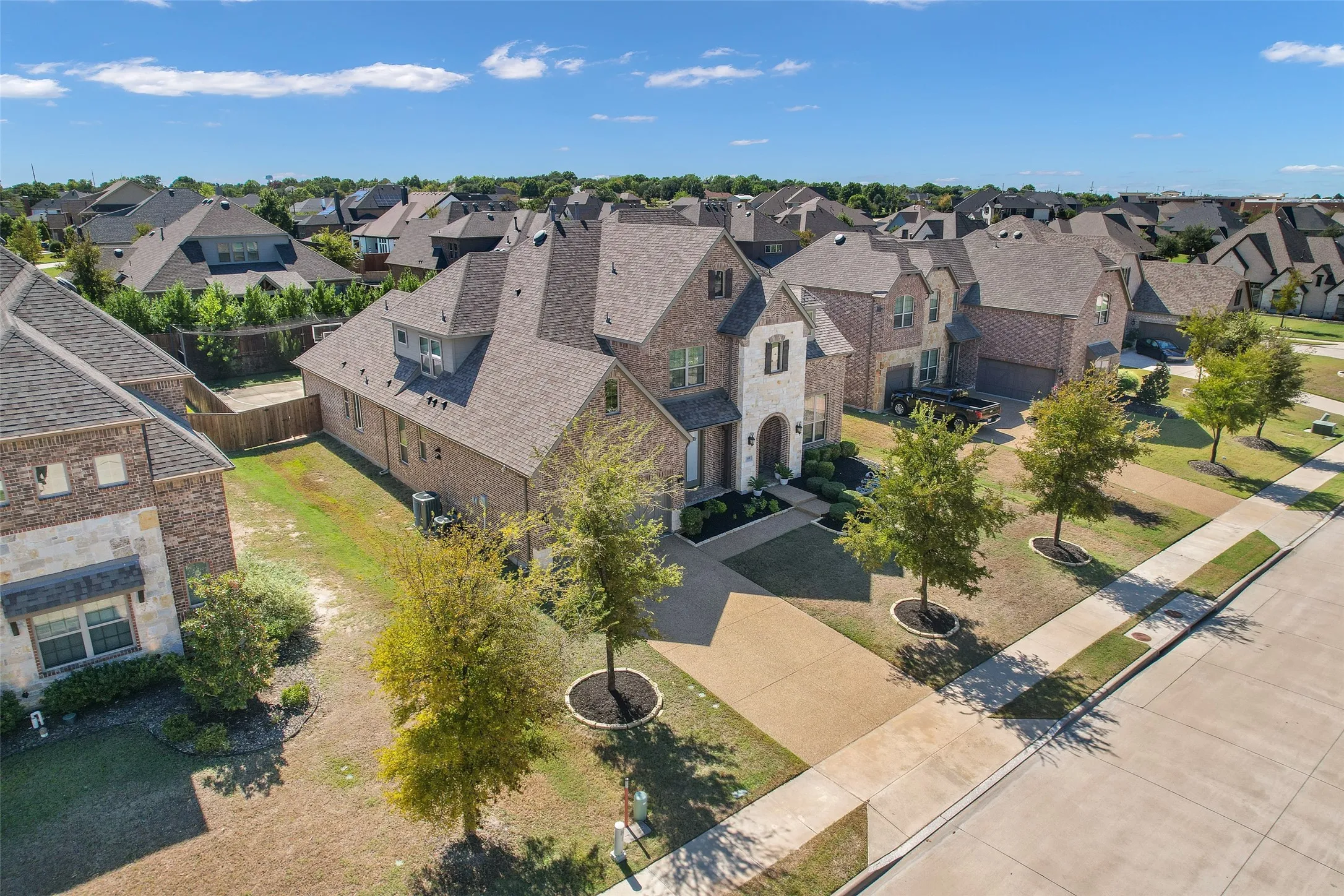 Single Family Residence For Sale in Collin County , 1800 Shavano Way, Prosper, Texas 75078, 4 Bedroom, 5 Bathroom, 2 Garage spaces, 3,950 Sqft, built in 2017, mls#21401075, Real Estate Agent in Prosper, Homes For Sale in Collin county, Homes For Sale in Prosper, Realtor in Prosper Texas, Real Estate Brokerage Independent Realty Texas, Luminita Cordes Realtor