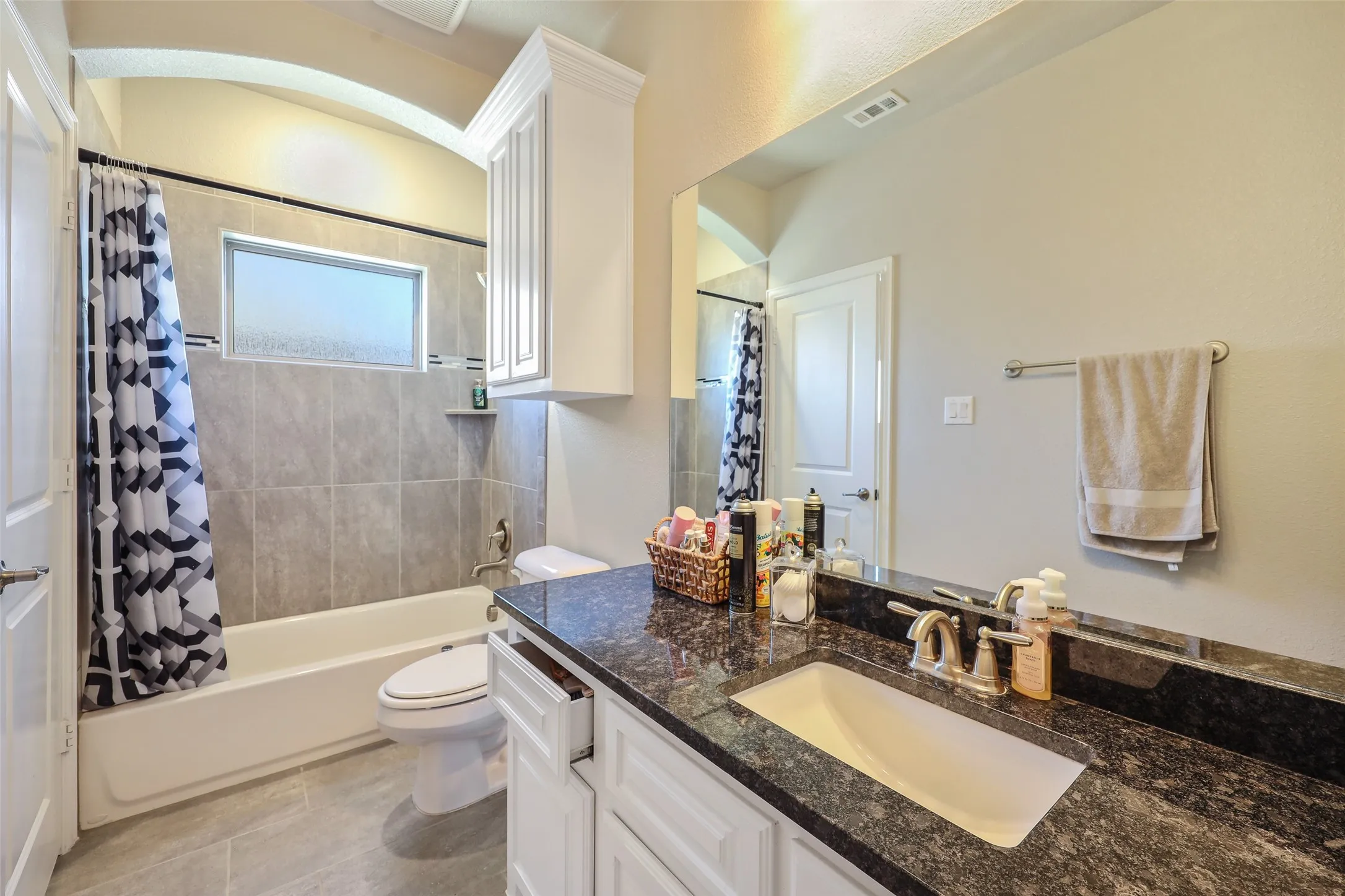 Upstairs private bath #4