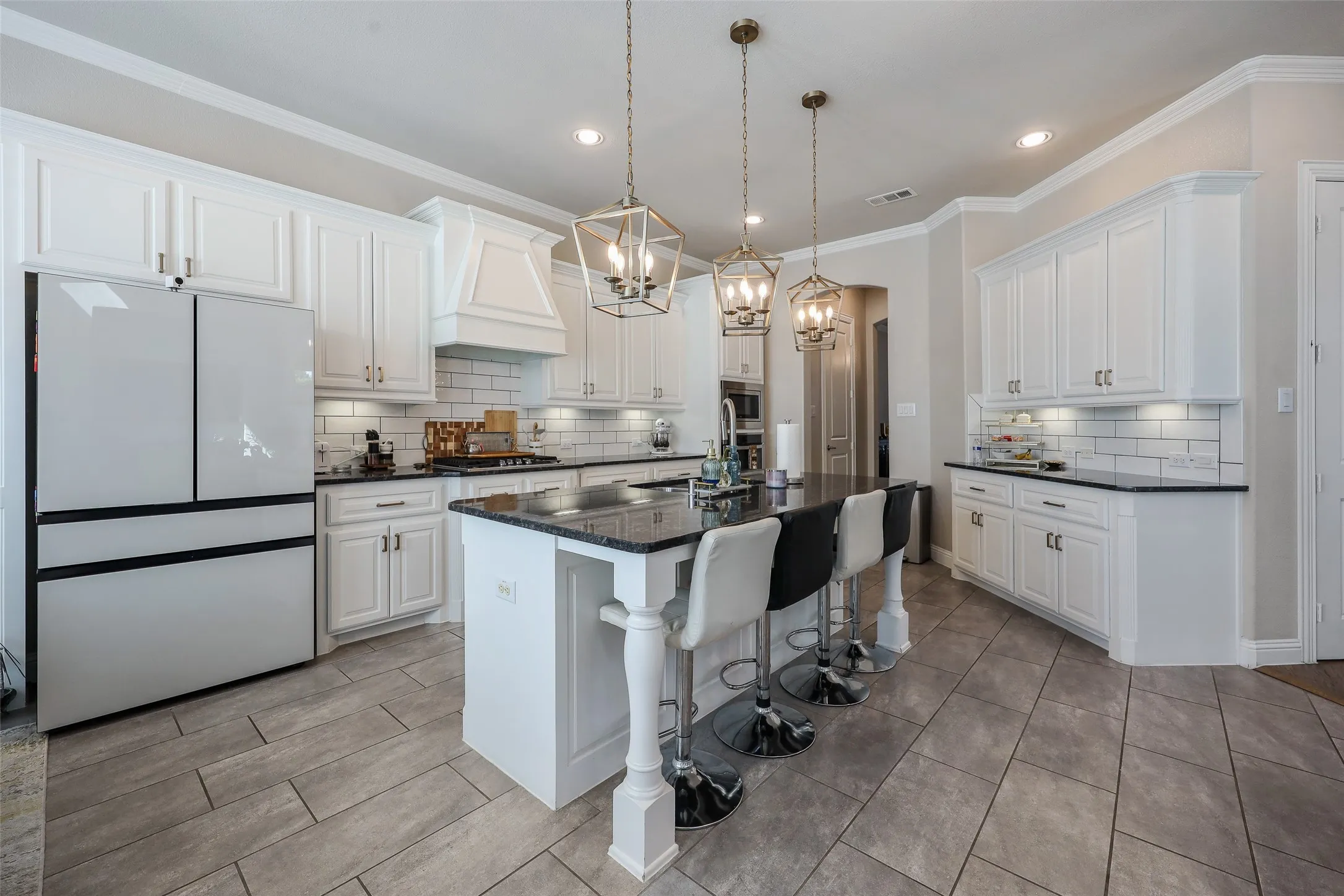 Single Family Residence For Sale in Collin County , 1800 Shavano Way, Prosper, Texas 75078, 4 Bedroom, 5 Bathroom, 2 Garage spaces, 3,950 Sqft, built in 2017, mls#21401075, Real Estate Agent in Prosper, Homes For Sale in Collin county, Homes For Sale in Prosper, Realtor in Prosper Texas, Real Estate Brokerage Independent Realty Texas, Luminita Cordes Realtor