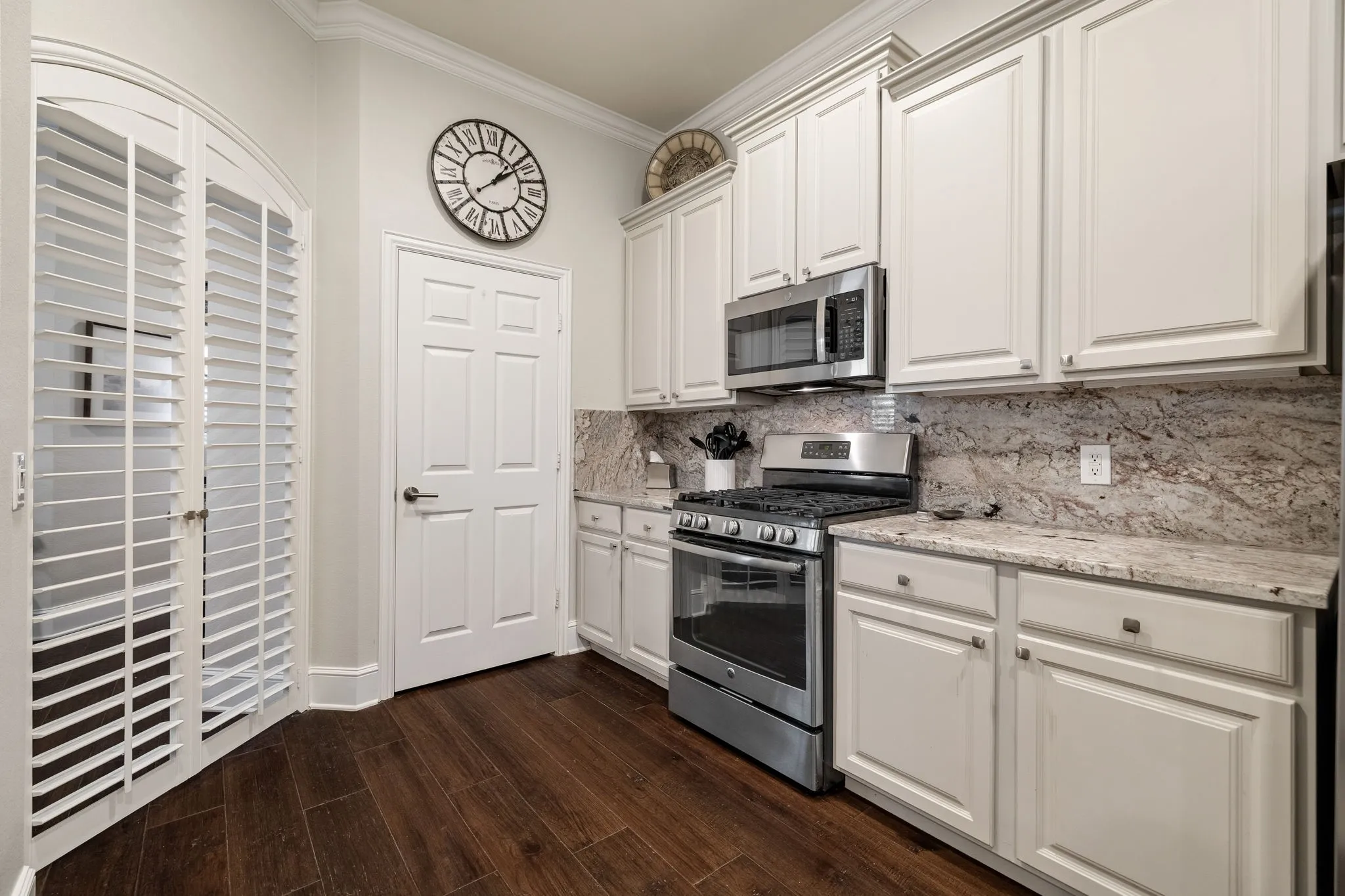 Single Family Residence For Sale in Collin County , 292 Cheyenne Drive, Fairview, Texas 75069, 2 Bedroom, 2 Bathroom, 2 Garage spaces, 2,421 Sqft, built in 2004, mls#21407454, Real Estate Agent in Fairview, Homes For Sale in Collin county, Homes For Sale in Fairview, Realtor in Fairview Texas, Real Estate Brokerage Independent Realty Texas, Luminita Cordes Realtor