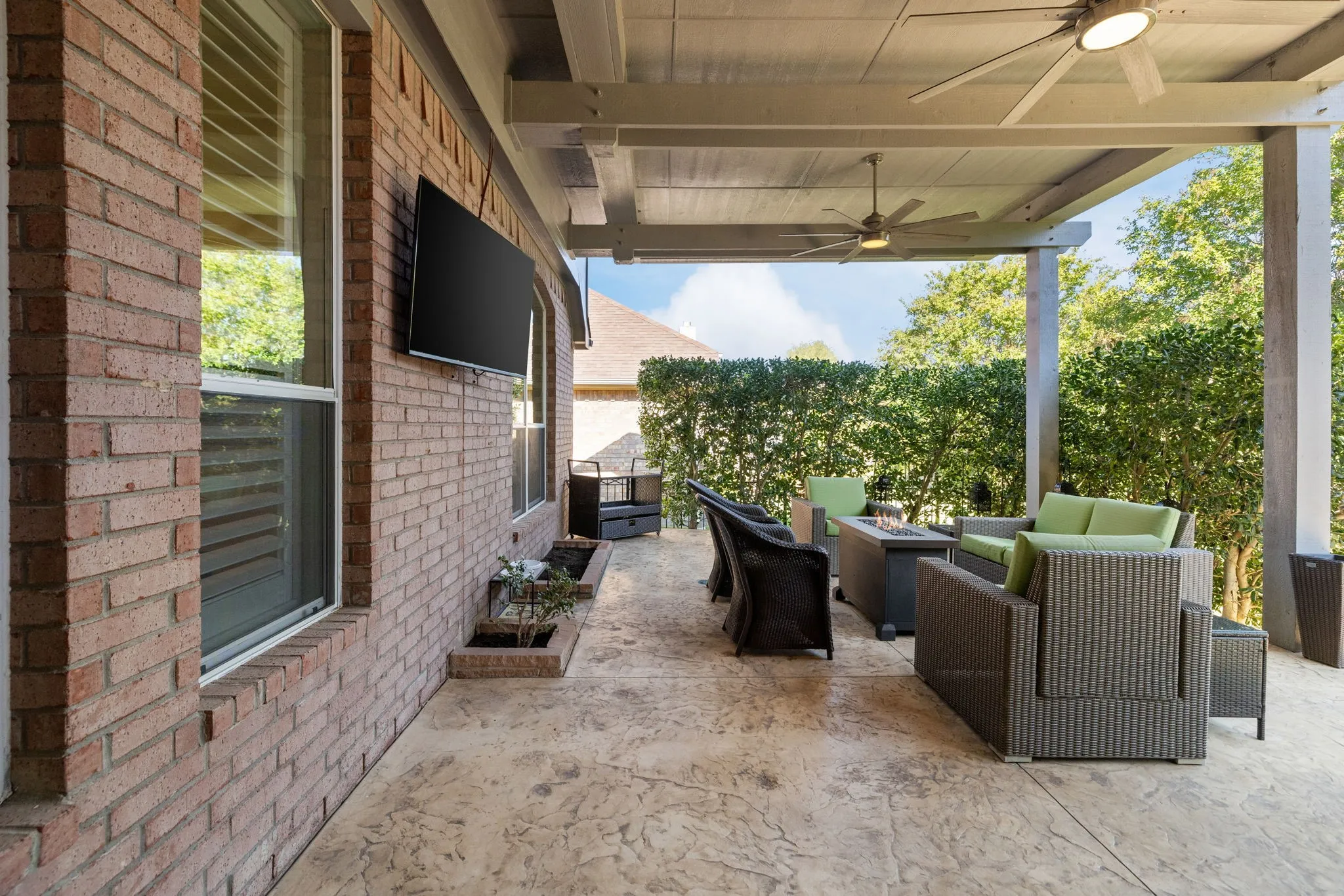 Single Family Residence For Sale in Collin County , 292 Cheyenne Drive, Fairview, Texas 75069, 2 Bedroom, 2 Bathroom, 2 Garage spaces, 2,421 Sqft, built in 2004, mls#21407454, Real Estate Agent in Fairview, Homes For Sale in Collin county, Homes For Sale in Fairview, Realtor in Fairview Texas, Real Estate Brokerage Independent Realty Texas, Luminita Cordes Realtor
