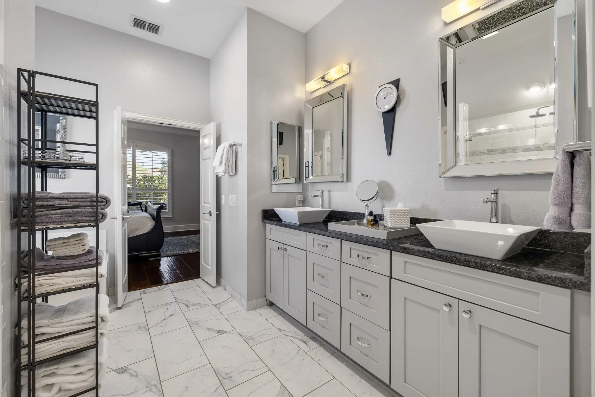 Single Family Residence For Sale in Collin County , 292 Cheyenne Drive, Fairview, Texas 75069, 2 Bedroom, 2 Bathroom, 2 Garage spaces, 2,421 Sqft, built in 2004, mls#21407454, Real Estate Agent in Fairview, Homes For Sale in Collin county, Homes For Sale in Fairview, Realtor in Fairview Texas, Real Estate Brokerage Independent Realty Texas, Luminita Cordes Realtor
