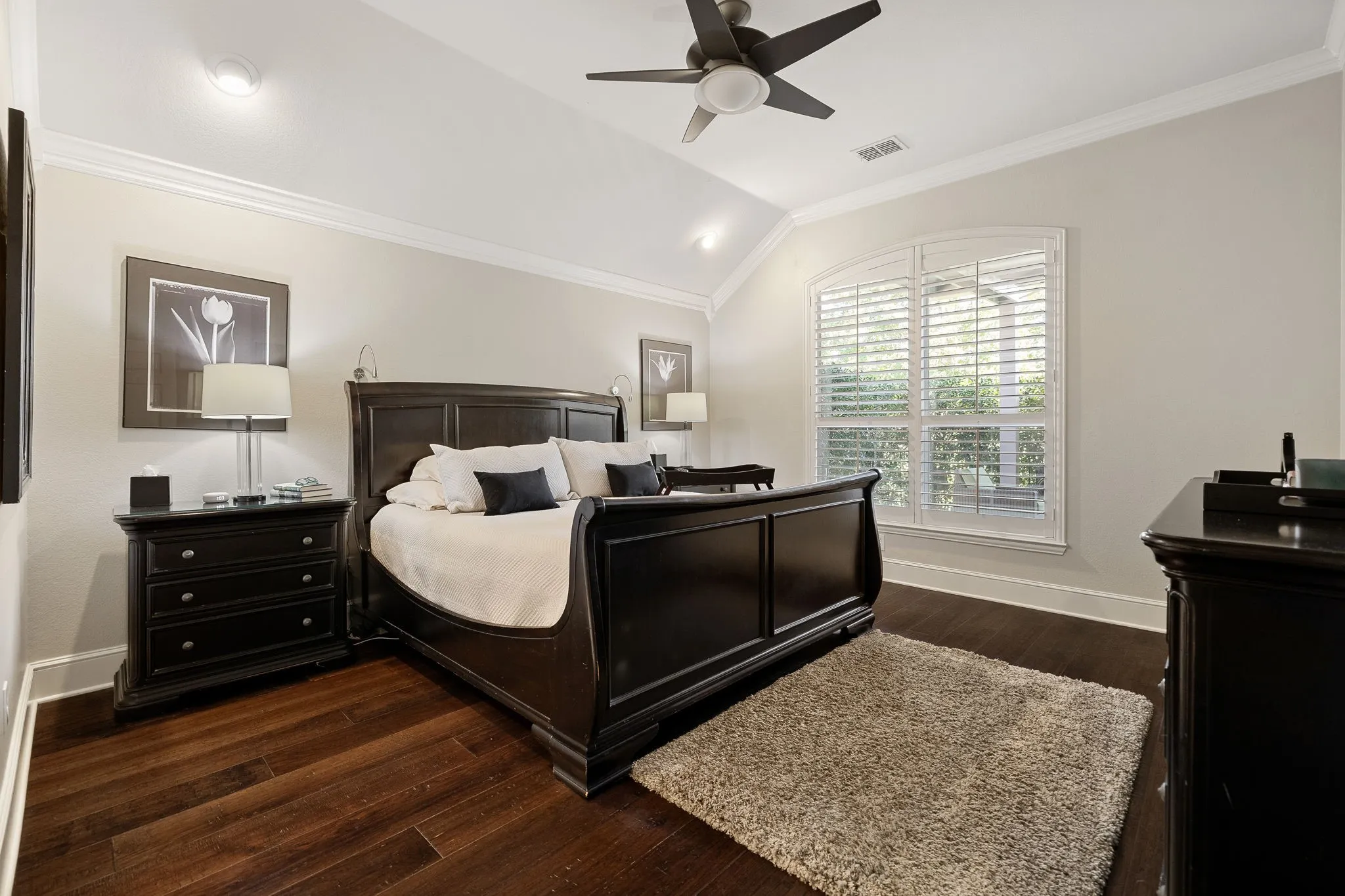 Single Family Residence For Sale in Collin County , 292 Cheyenne Drive, Fairview, Texas 75069, 2 Bedroom, 2 Bathroom, 2 Garage spaces, 2,421 Sqft, built in 2004, mls#21407454, Real Estate Agent in Fairview, Homes For Sale in Collin county, Homes For Sale in Fairview, Realtor in Fairview Texas, Real Estate Brokerage Independent Realty Texas, Luminita Cordes Realtor