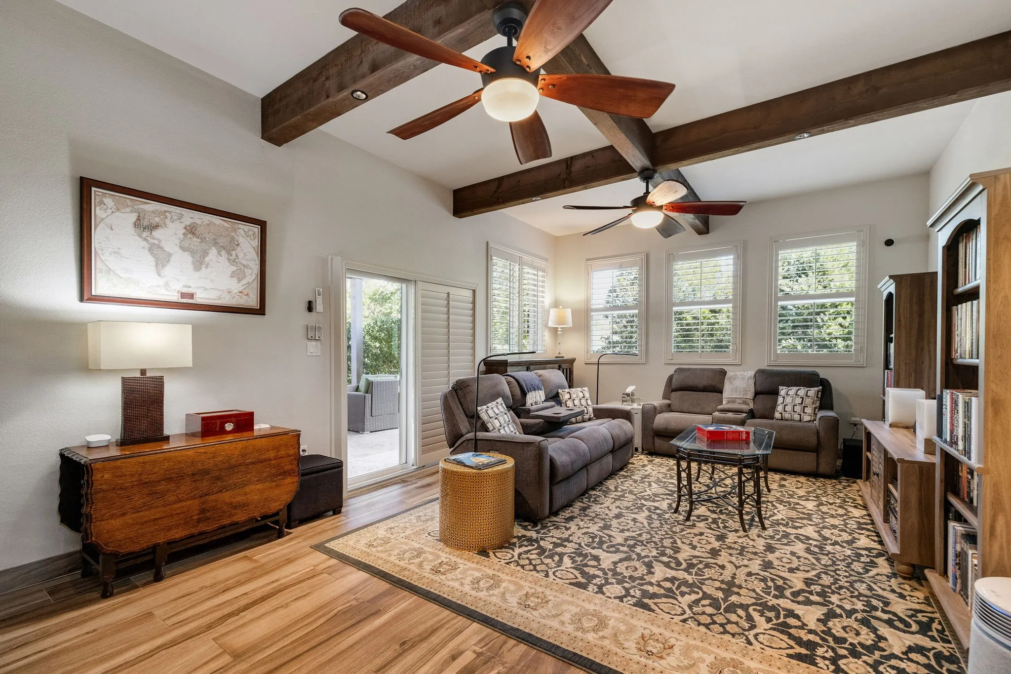 Single Family Residence For Sale in Collin County , 292 Cheyenne Drive, Fairview, Texas 75069, 2 Bedroom, 2 Bathroom, 2 Garage spaces, 2,421 Sqft, built in 2004, mls#21407454, Real Estate Agent in Fairview, Homes For Sale in Collin county, Homes For Sale in Fairview, Realtor in Fairview Texas, Real Estate Brokerage Independent Realty Texas, Luminita Cordes Realtor