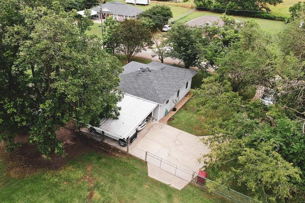 Single Family Residence For Sale in Franklin (TX) County , 508 Fleming St., Mount Vernon, Texas 75457, 2 Bedroom, 1 Bathroom, Garage spaces, 1,193 Sqft, built in 1980, mls#21405106, Real Estate Agent in Mount Vernon, Homes For Sale in Franklin (TX) county, Homes For Sale in Mount Vernon, Realtor in Mount Vernon Texas, Real Estate Brokerage Independent Realty Texas, Luminita Cordes Realtor