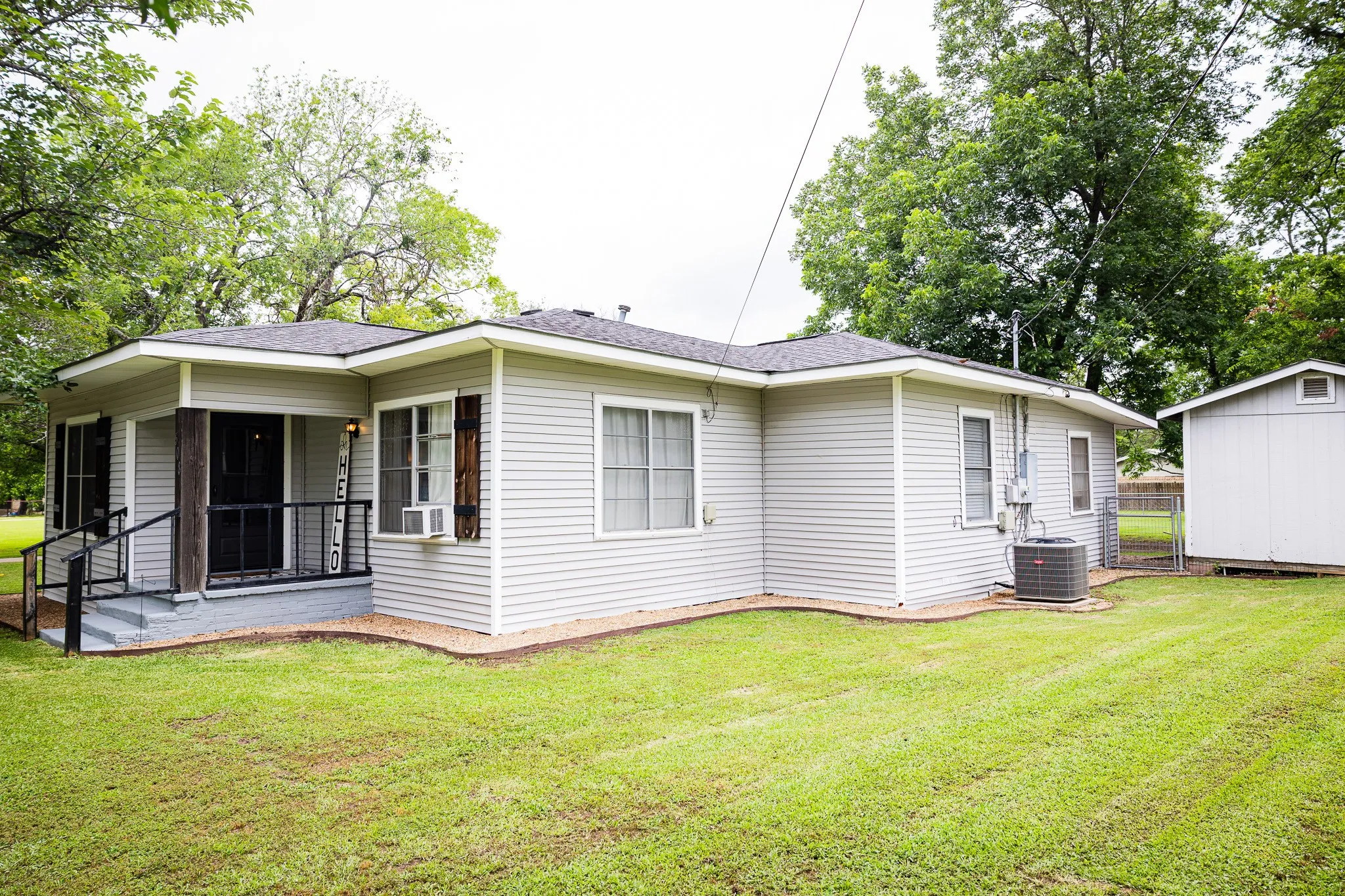 Single Family Residence For Sale in Franklin (TX) County , 508 Fleming St., Mount Vernon, Texas 75457, 2 Bedroom, 1 Bathroom, Garage spaces, 1,193 Sqft, built in 1980, mls#21405106, Real Estate Agent in Mount Vernon, Homes For Sale in Franklin (TX) county, Homes For Sale in Mount Vernon, Realtor in Mount Vernon Texas, Real Estate Brokerage Independent Realty Texas, Luminita Cordes Realtor
