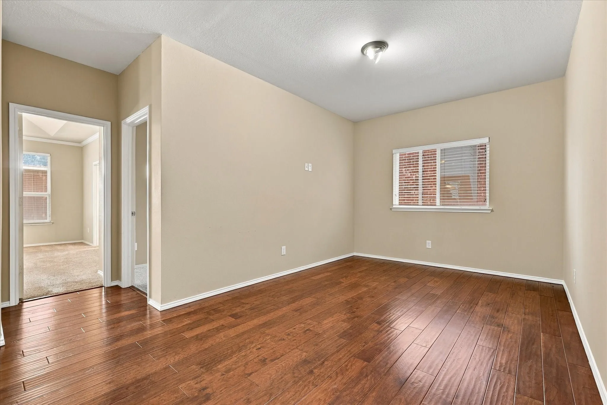 Single Family Residence For Rent in Collin County , 5832 Pebble Ridge Drive, Mc Kinney, Texas 75070, 3 Bedroom, 2 Bathroom, 2 Garage spaces, 2,098 Sqft, built in 2008, mls#21406938, Real Estate Agent in Mc Kinney, Homes For Rent in Collin county, Homes For Rent in Mc Kinney, Realtor in Mc Kinney Texas, Real Estate Brokerage Independent Realty Texas, Luminita Cordes Realtor