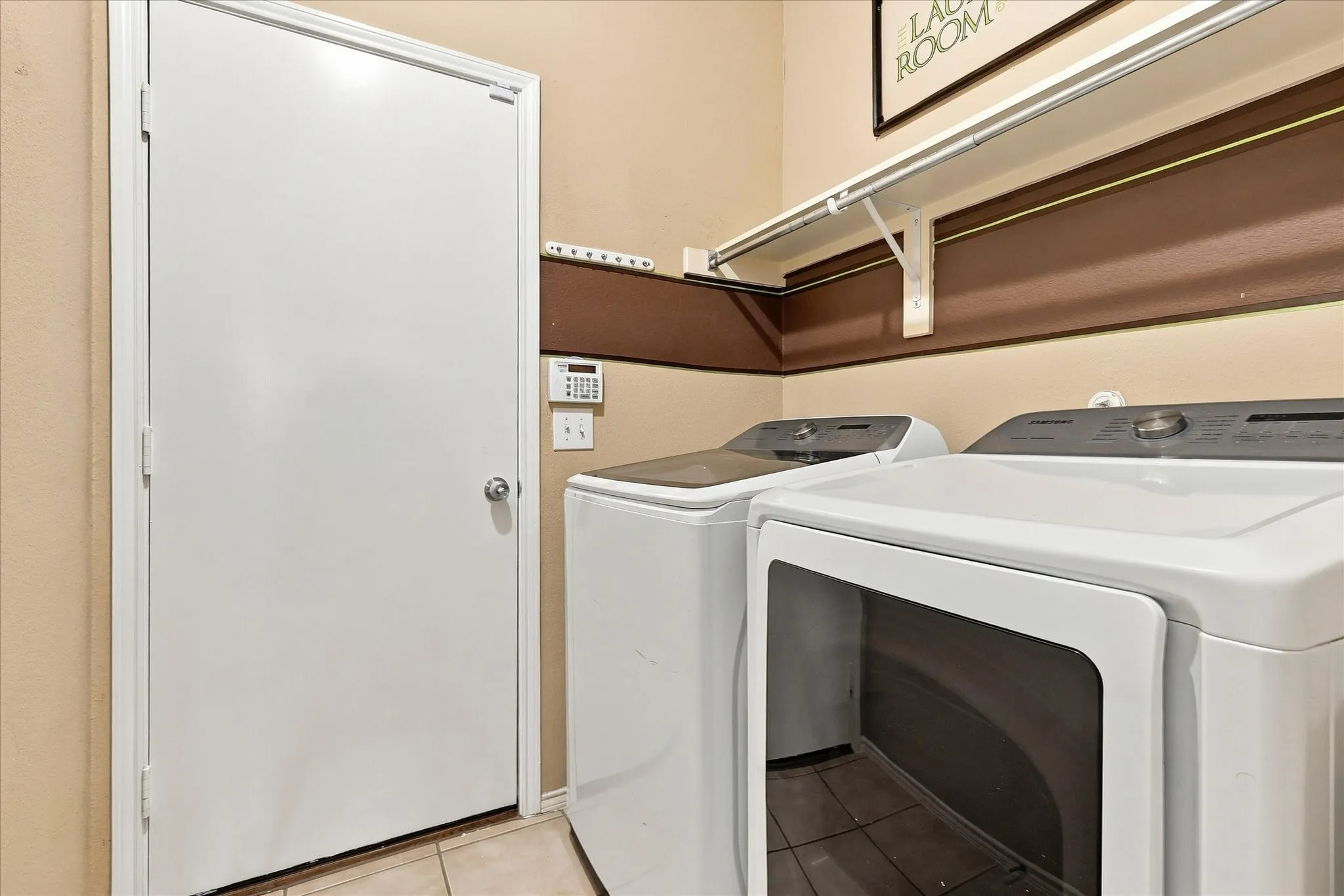 Single Family Residence For Rent in Collin County , 5832 Pebble Ridge Drive, Mc Kinney, Texas 75070, 3 Bedroom, 2 Bathroom, 2 Garage spaces, 2,098 Sqft, built in 2008, mls#21406938, Real Estate Agent in Mc Kinney, Homes For Rent in Collin county, Homes For Rent in Mc Kinney, Realtor in Mc Kinney Texas, Real Estate Brokerage Independent Realty Texas, Luminita Cordes Realtor