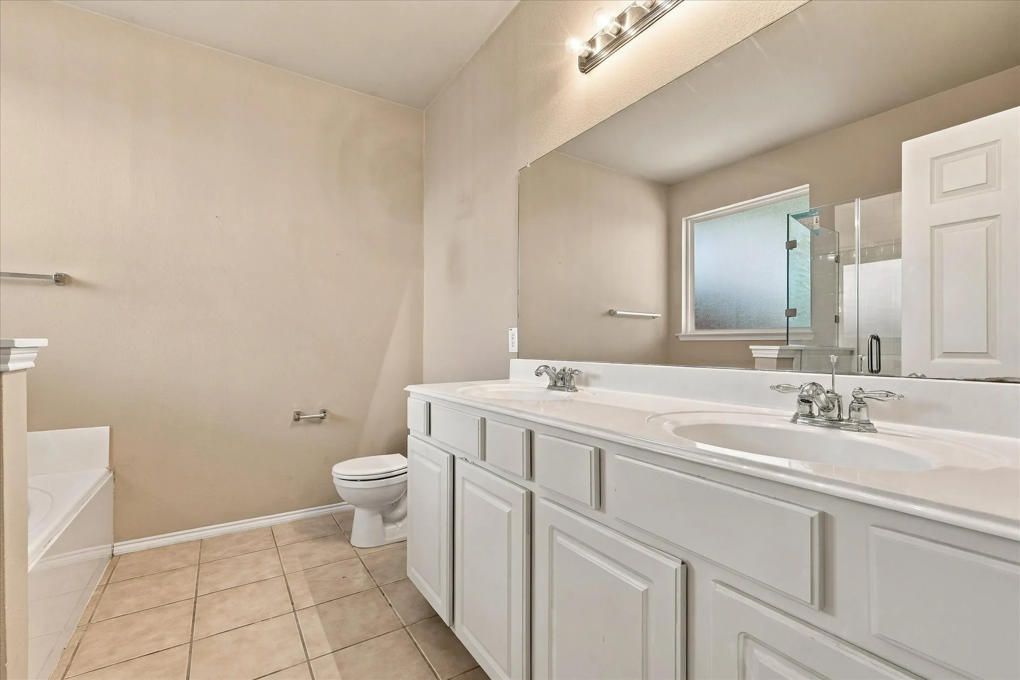 Single Family Residence For Rent in Collin County , 5832 Pebble Ridge Drive, Mc Kinney, Texas 75070, 3 Bedroom, 2 Bathroom, 2 Garage spaces, 2,098 Sqft, built in 2008, mls#21406938, Real Estate Agent in Mc Kinney, Homes For Rent in Collin county, Homes For Rent in Mc Kinney, Realtor in Mc Kinney Texas, Real Estate Brokerage Independent Realty Texas, Luminita Cordes Realtor