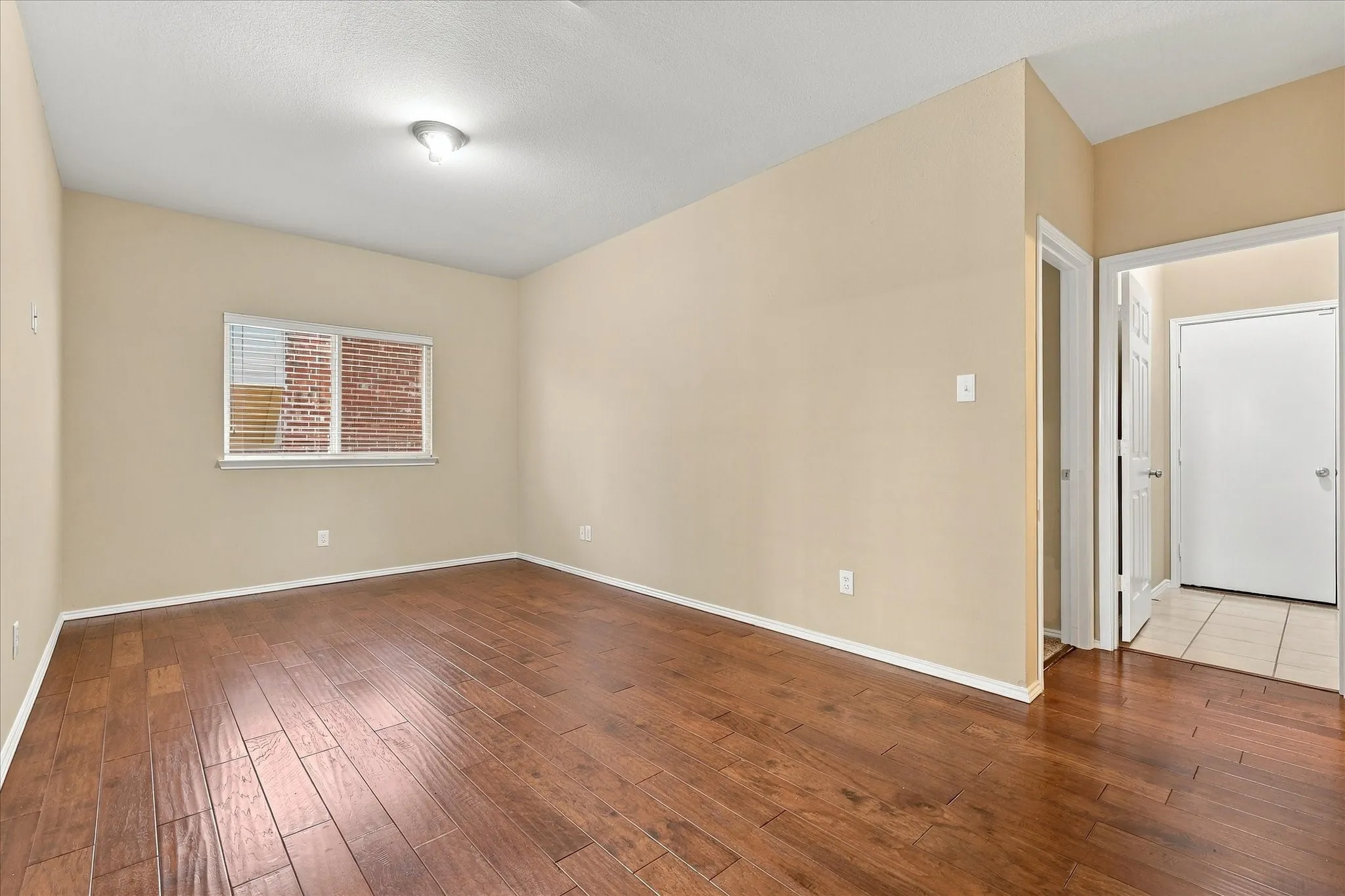 Single Family Residence For Rent in Collin County , 5832 Pebble Ridge Drive, Mc Kinney, Texas 75070, 3 Bedroom, 2 Bathroom, 2 Garage spaces, 2,098 Sqft, built in 2008, mls#21406938, Real Estate Agent in Mc Kinney, Homes For Rent in Collin county, Homes For Rent in Mc Kinney, Realtor in Mc Kinney Texas, Real Estate Brokerage Independent Realty Texas, Luminita Cordes Realtor