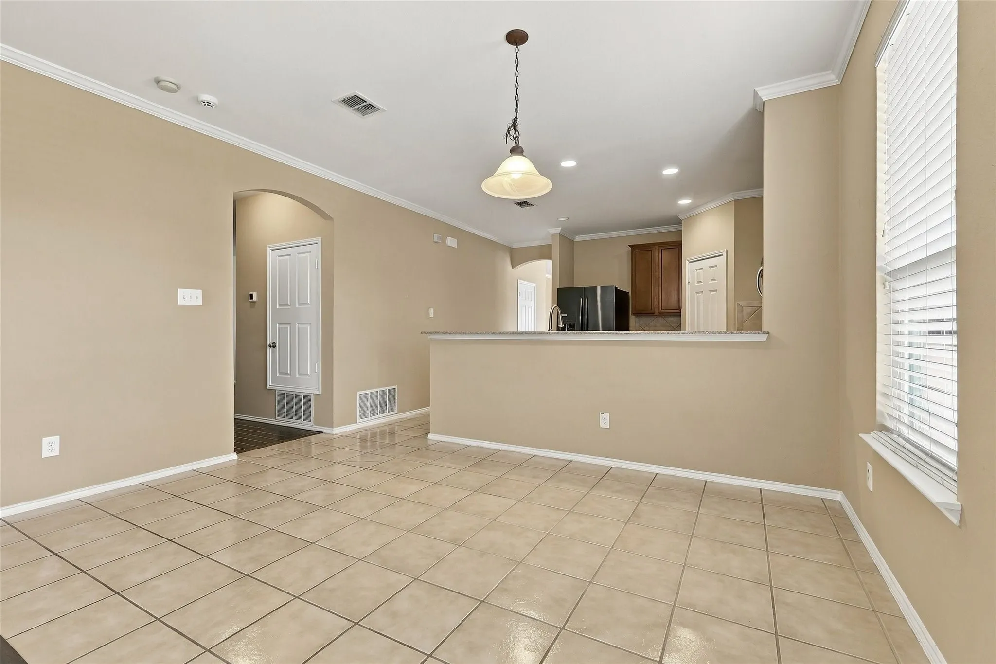 Single Family Residence For Rent in Collin County , 5832 Pebble Ridge Drive, Mc Kinney, Texas 75070, 3 Bedroom, 2 Bathroom, 2 Garage spaces, 2,098 Sqft, built in 2008, mls#21406938, Real Estate Agent in Mc Kinney, Homes For Rent in Collin county, Homes For Rent in Mc Kinney, Realtor in Mc Kinney Texas, Real Estate Brokerage Independent Realty Texas, Luminita Cordes Realtor