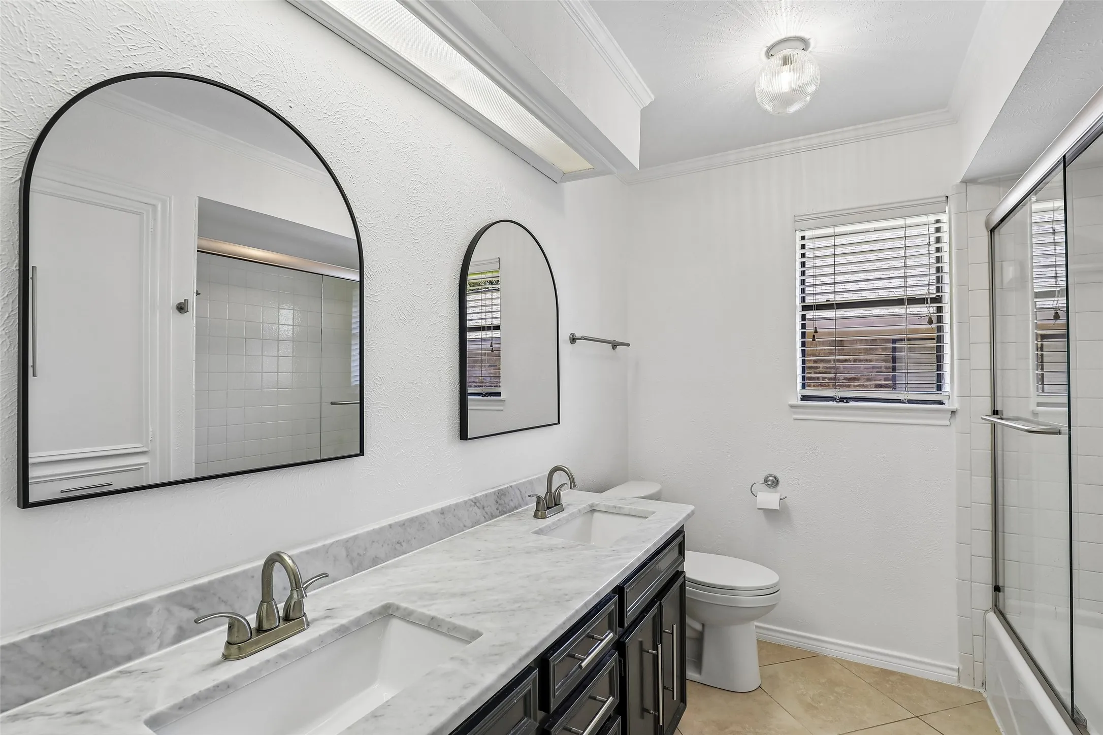 Single Family Residence For Sale in Dallas County , 6234 La Cosa Drive, Dallas, Texas 75248, 3 Bedroom, 3 Bathroom, 2 Garage spaces, 2,480 Sqft, built in 1979, mls#21404759, Real Estate Agent in Dallas, Homes For Sale in Dallas county, Homes For Sale in Dallas, Realtor in Dallas Texas, Real Estate Brokerage Independent Realty Texas, Luminita Cordes Realtor
