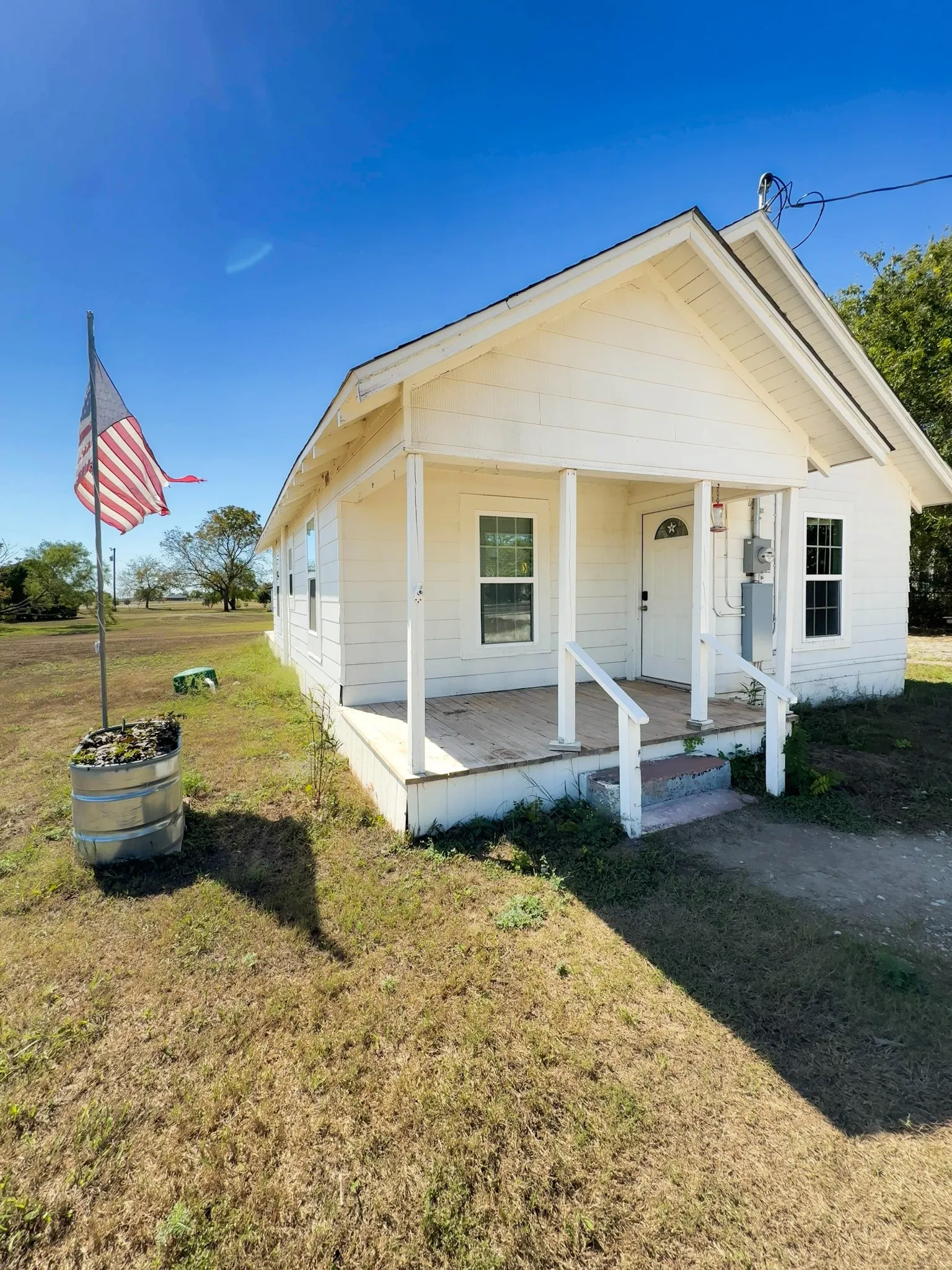 Single Family Residence For Sale in Coryell County , 150 Fm 1996, Oglesby, Texas 76561, 4 Bedroom, 2 Bathroom, 1 Garage spaces, 1,076 Sqft, built in 1952, mls#21407317, Real Estate Agent in Oglesby, Homes For Sale in Coryell county, Homes For Sale in Oglesby, Realtor in Oglesby Texas, Real Estate Brokerage Independent Realty Texas, Luminita Cordes Realtor