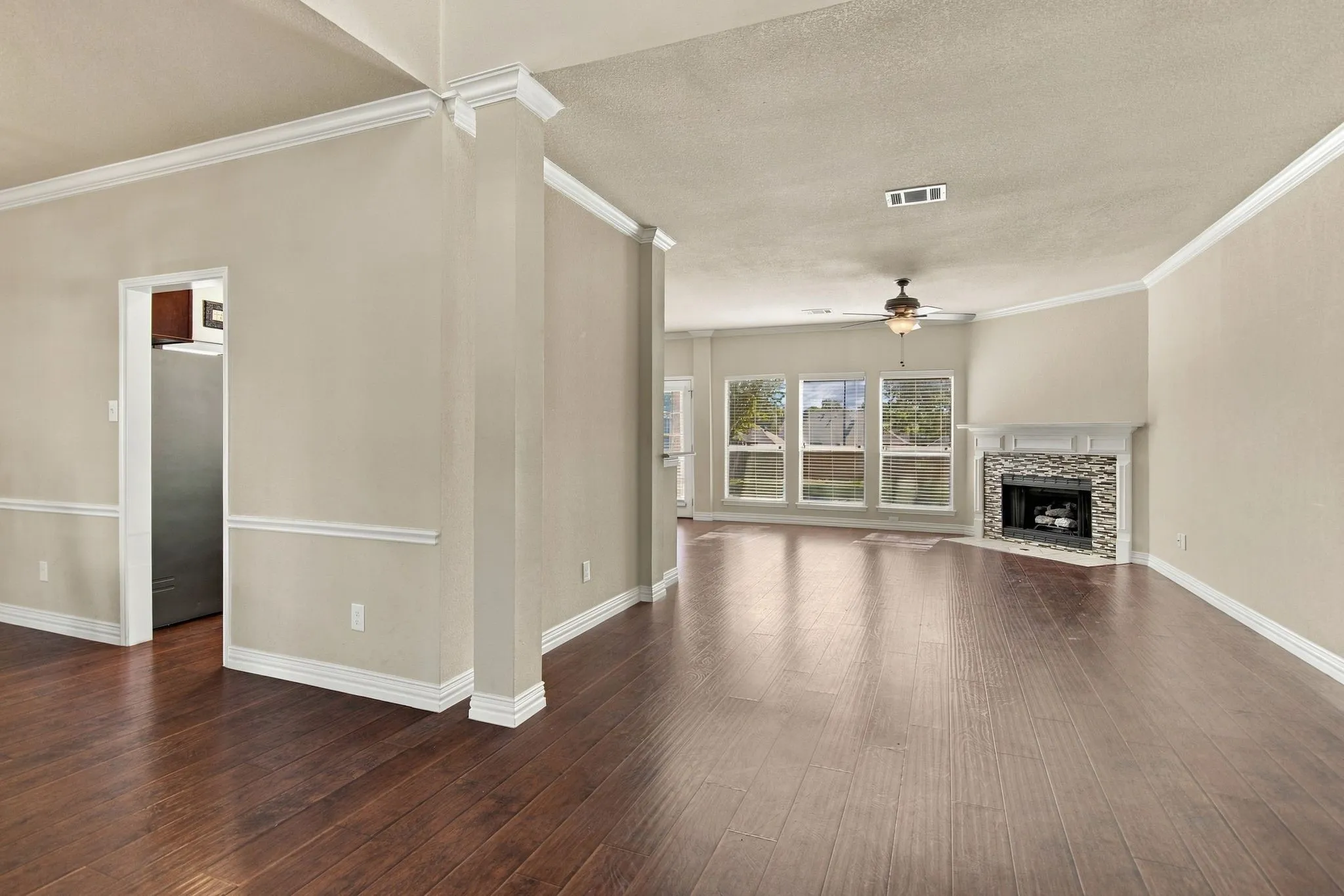 Single Family Residence For Sale in Tarrant County , 1613 Scot Lane, Keller, Texas 76248, 4 Bedroom, 3 Bathroom, 2 Garage spaces, 2,658 Sqft, built in 1994, mls#21407363, Real Estate Agent in Keller, Homes For Sale in Tarrant county, Homes For Sale in Keller, Realtor in Keller Texas, Real Estate Brokerage Independent Realty Texas, Luminita Cordes Realtor