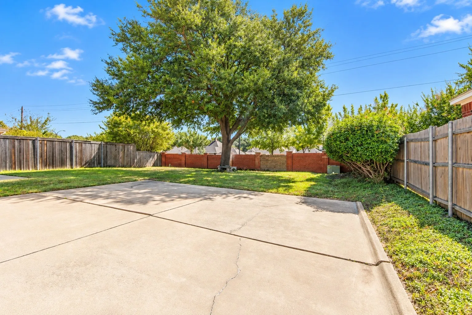 Single Family Residence For Sale in Tarrant County , 1613 Scot Lane, Keller, Texas 76248, 4 Bedroom, 3 Bathroom, 2 Garage spaces, 2,658 Sqft, built in 1994, mls#21407363, Real Estate Agent in Keller, Homes For Sale in Tarrant county, Homes For Sale in Keller, Realtor in Keller Texas, Real Estate Brokerage Independent Realty Texas, Luminita Cordes Realtor