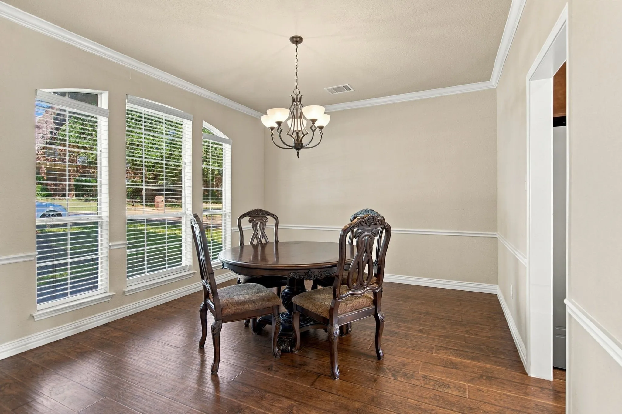 Single Family Residence For Sale in Tarrant County , 1613 Scot Lane, Keller, Texas 76248, 4 Bedroom, 3 Bathroom, 2 Garage spaces, 2,658 Sqft, built in 1994, mls#21407363, Real Estate Agent in Keller, Homes For Sale in Tarrant county, Homes For Sale in Keller, Realtor in Keller Texas, Real Estate Brokerage Independent Realty Texas, Luminita Cordes Realtor