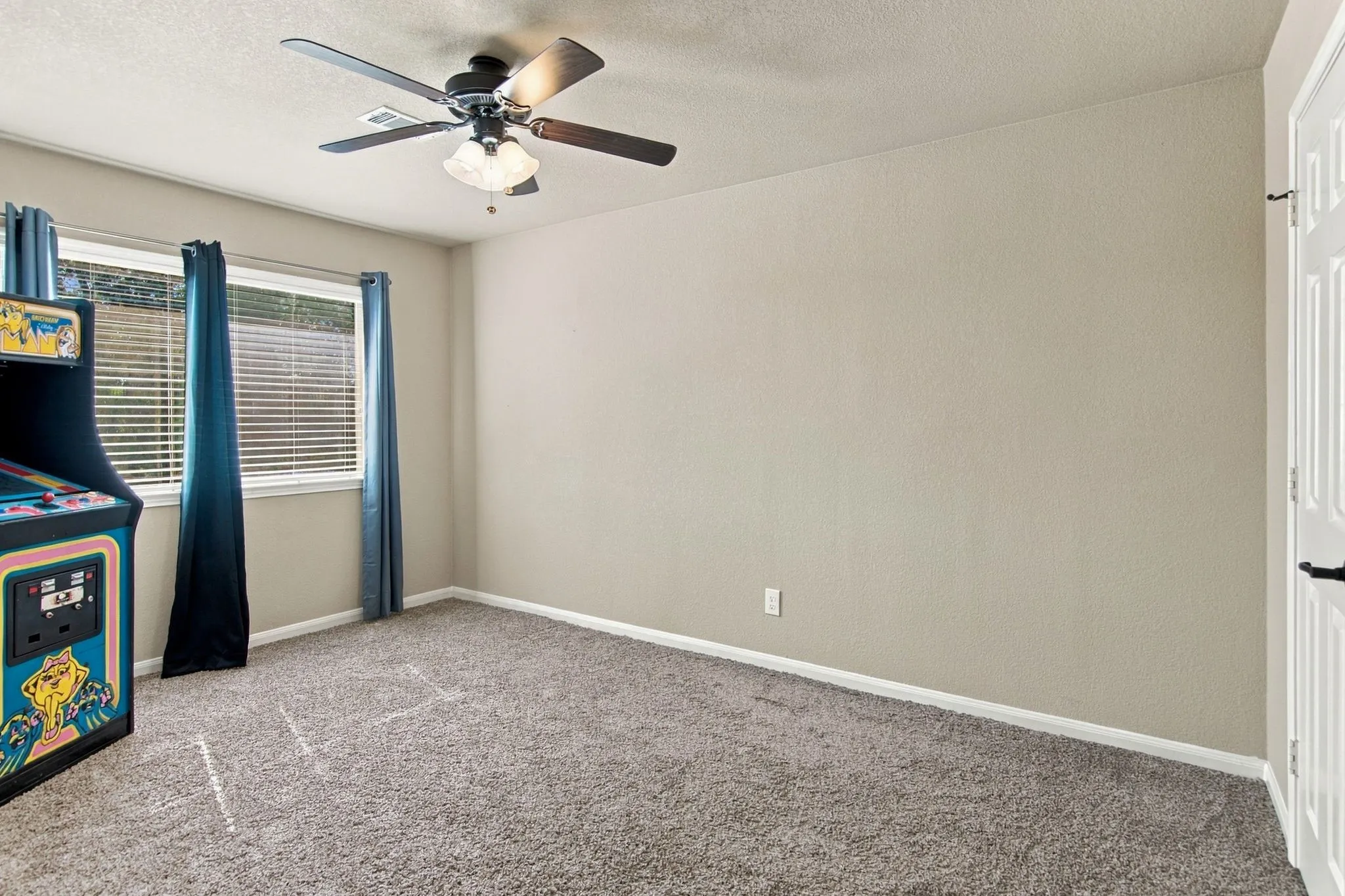 Single Family Residence For Sale in Tarrant County , 1613 Scot Lane, Keller, Texas 76248, 4 Bedroom, 3 Bathroom, 2 Garage spaces, 2,658 Sqft, built in 1994, mls#21407363, Real Estate Agent in Keller, Homes For Sale in Tarrant county, Homes For Sale in Keller, Realtor in Keller Texas, Real Estate Brokerage Independent Realty Texas, Luminita Cordes Realtor