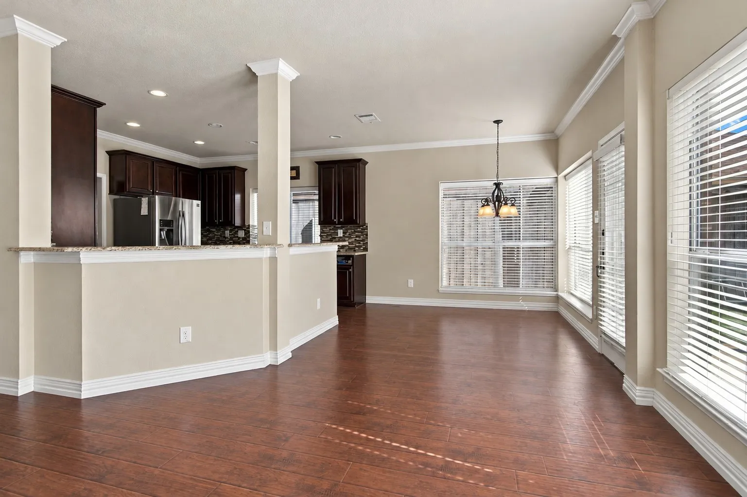 Single Family Residence For Sale in Tarrant County , 1613 Scot Lane, Keller, Texas 76248, 4 Bedroom, 3 Bathroom, 2 Garage spaces, 2,658 Sqft, built in 1994, mls#21407363, Real Estate Agent in Keller, Homes For Sale in Tarrant county, Homes For Sale in Keller, Realtor in Keller Texas, Real Estate Brokerage Independent Realty Texas, Luminita Cordes Realtor
