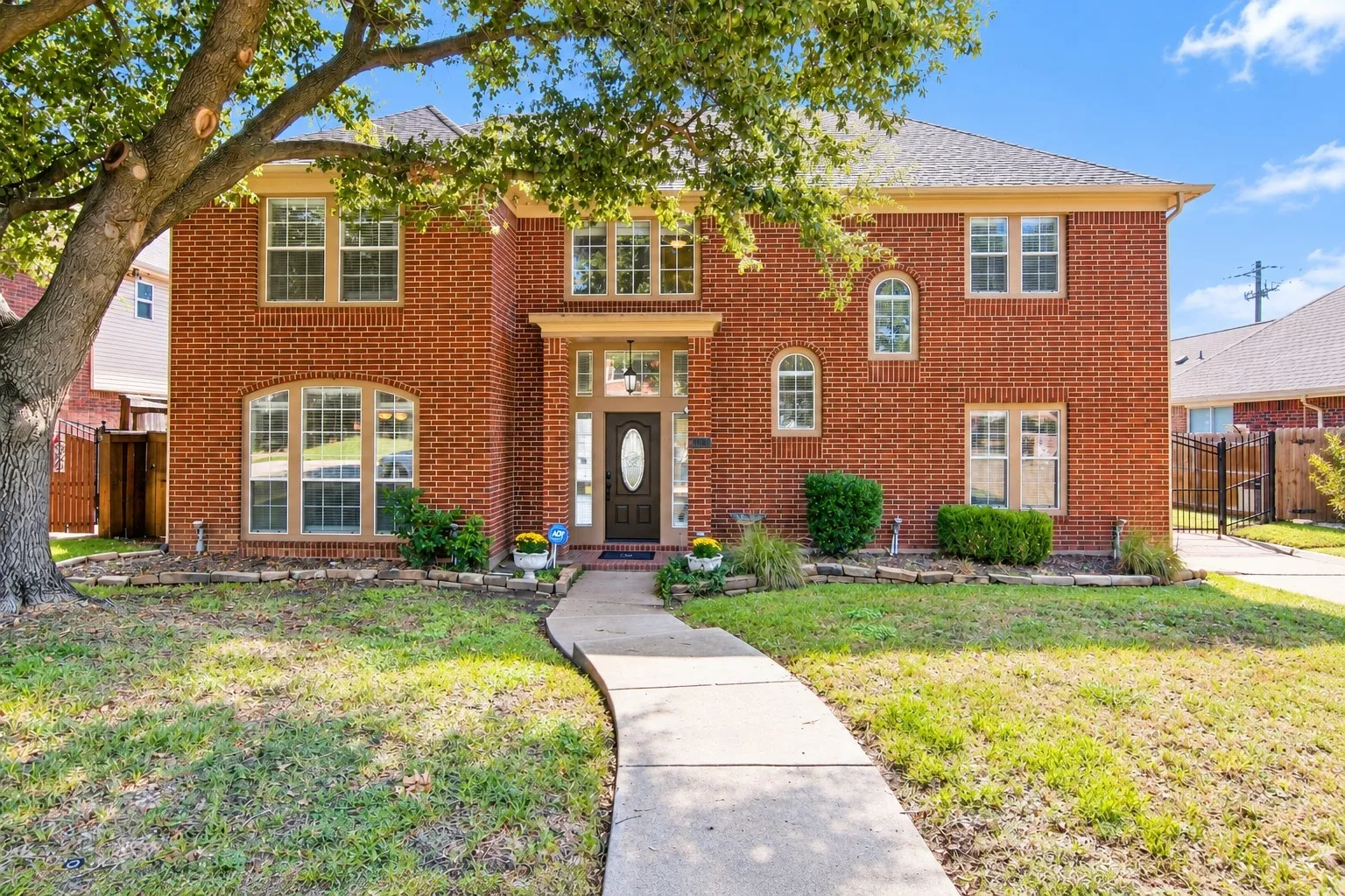 Single Family Residence For Sale