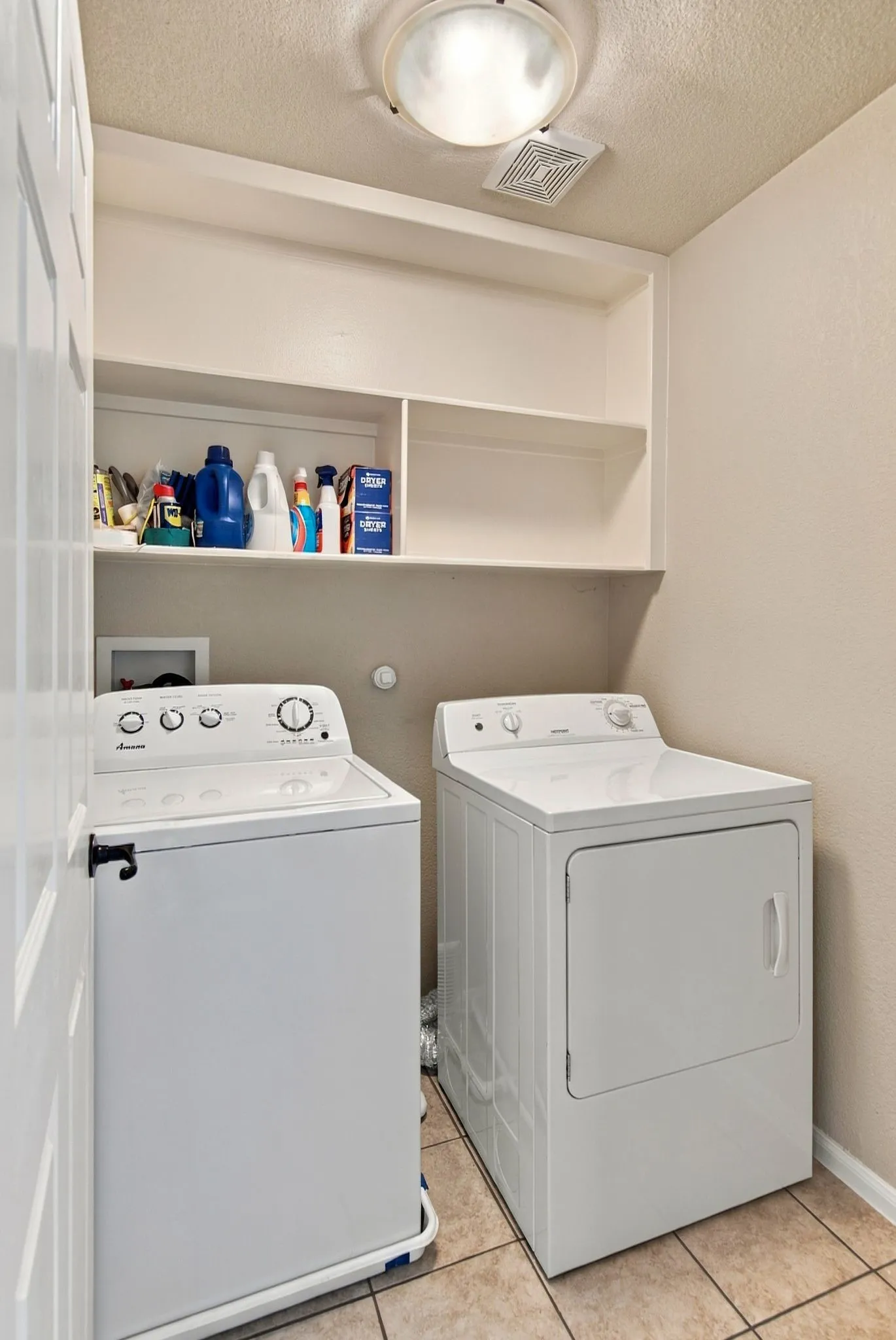 Single Family Residence For Sale in Tarrant County , 1613 Scot Lane, Keller, Texas 76248, 4 Bedroom, 3 Bathroom, 2 Garage spaces, 2,658 Sqft, built in 1994, mls#21407363, Real Estate Agent in Keller, Homes For Sale in Tarrant county, Homes For Sale in Keller, Realtor in Keller Texas, Real Estate Brokerage Independent Realty Texas, Luminita Cordes Realtor