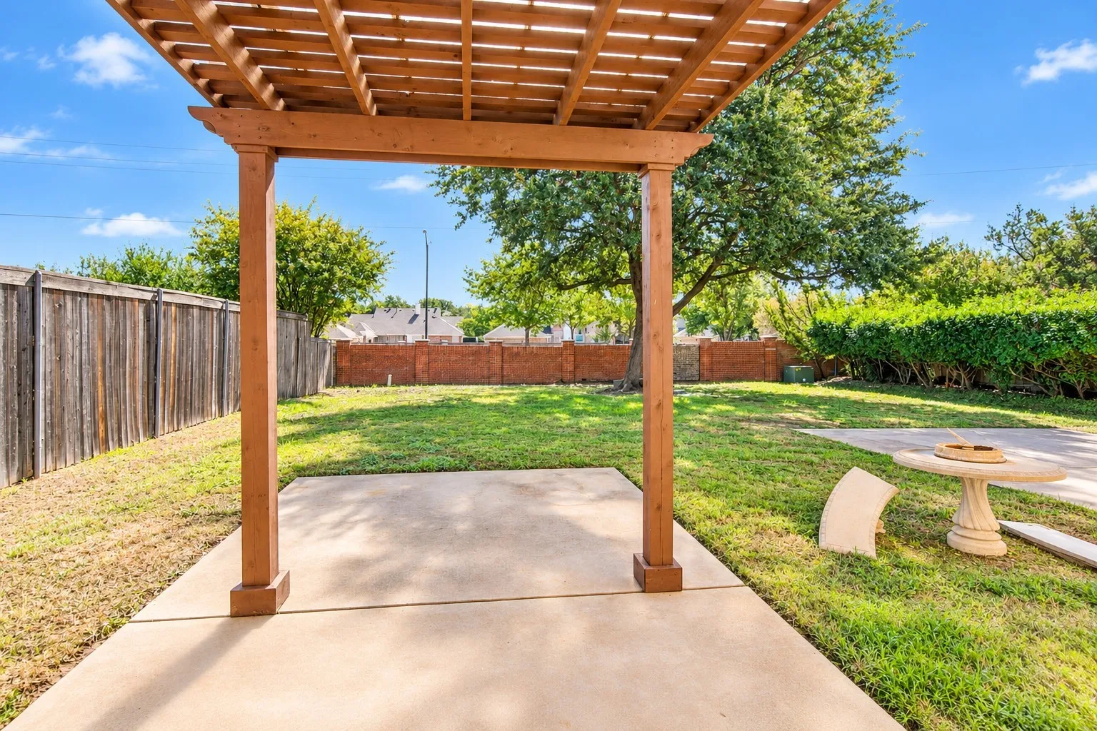 Single Family Residence For Sale in Tarrant County , 1613 Scot Lane, Keller, Texas 76248, 4 Bedroom, 3 Bathroom, 2 Garage spaces, 2,658 Sqft, built in 1994, mls#21407363, Real Estate Agent in Keller, Homes For Sale in Tarrant county, Homes For Sale in Keller, Realtor in Keller Texas, Real Estate Brokerage Independent Realty Texas, Luminita Cordes Realtor