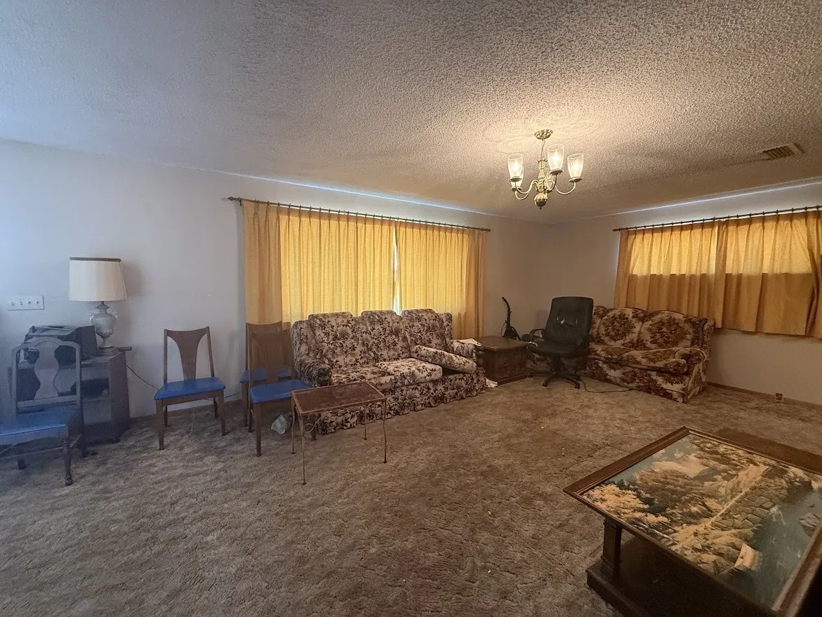 Single Family Residence For Sale in Dallas County , 3502 Lilac Lane, Rowlett, Texas 75089, 3 Bedroom, 2 Bathroom, 2 Garage spaces, 1,703 Sqft, built in 1986, mls#21404846, Real Estate Agent in Rowlett, Homes For Sale in Dallas county, Homes For Sale in Rowlett, Realtor in Rowlett Texas, Real Estate Brokerage Independent Realty Texas, Luminita Cordes Realtor