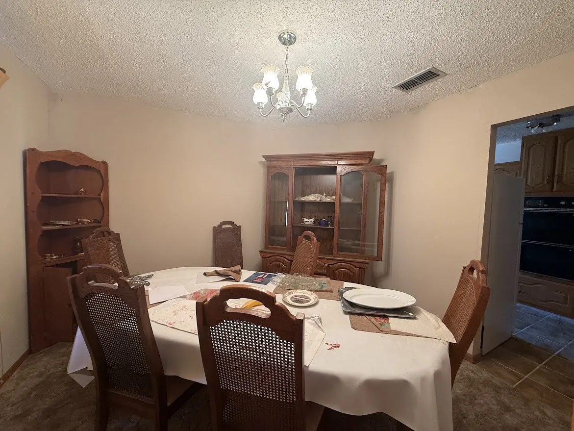 Single Family Residence For Sale in Dallas County , 3502 Lilac Lane, Rowlett, Texas 75089, 3 Bedroom, 2 Bathroom, 2 Garage spaces, 1,703 Sqft, built in 1986, mls#21404846, Real Estate Agent in Rowlett, Homes For Sale in Dallas county, Homes For Sale in Rowlett, Realtor in Rowlett Texas, Real Estate Brokerage Independent Realty Texas, Luminita Cordes Realtor