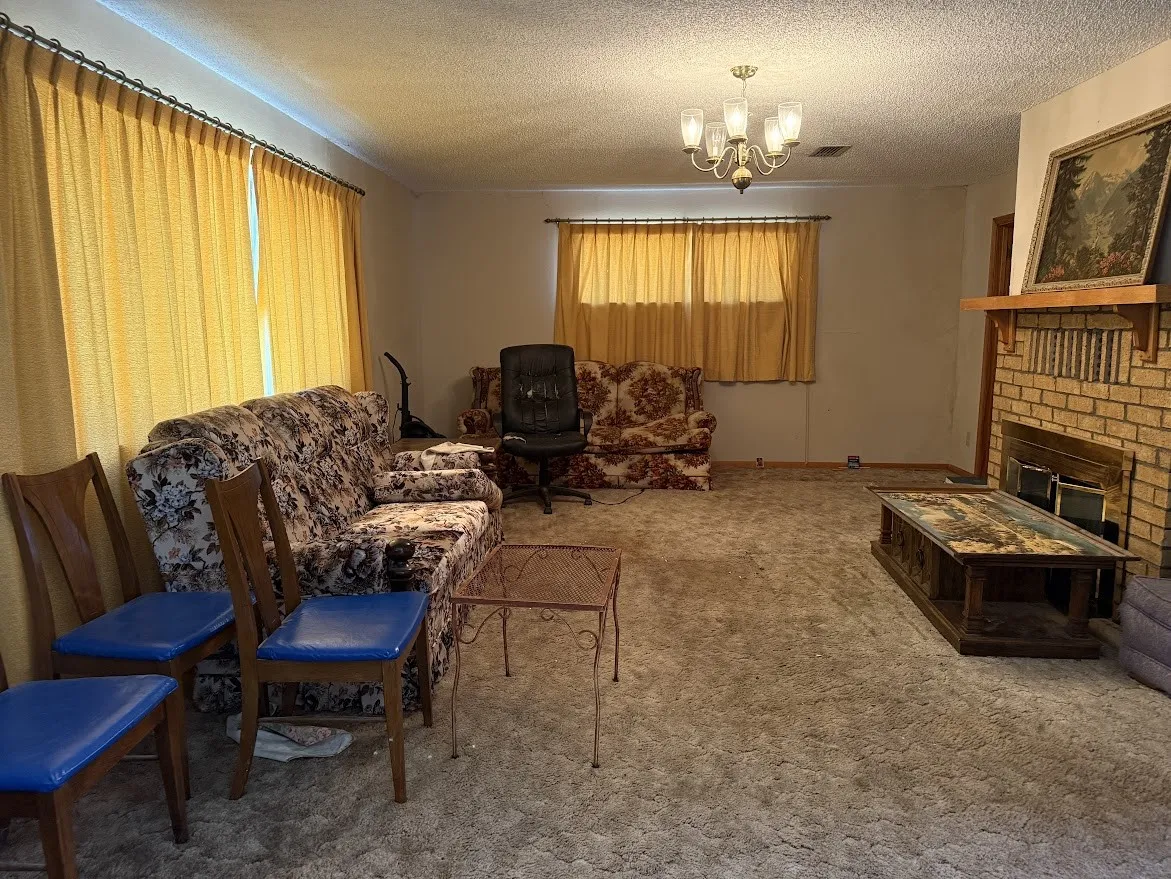 Single Family Residence For Sale in Dallas County , 3502 Lilac Lane, Rowlett, Texas 75089, 3 Bedroom, 2 Bathroom, 2 Garage spaces, 1,703 Sqft, built in 1986, mls#21404846, Real Estate Agent in Rowlett, Homes For Sale in Dallas county, Homes For Sale in Rowlett, Realtor in Rowlett Texas, Real Estate Brokerage Independent Realty Texas, Luminita Cordes Realtor