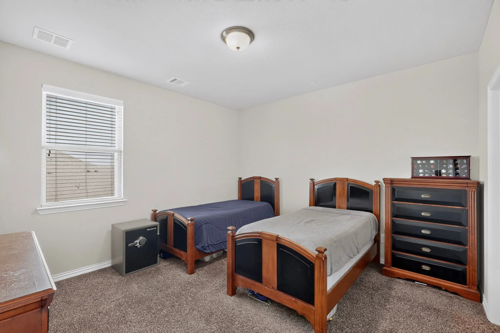 Single Family Residence For Sale in Dallas County , 340 Redstone Drive, Sunnyvale, Texas 75182, 6 Bedroom, 5 Bathroom, 3 Garage spaces, 4,497 Sqft, built in 2016, mls#21398736, Real Estate Agent in Sunnyvale, Homes For Sale in Dallas county, Homes For Sale in Sunnyvale, Realtor in Sunnyvale Texas, Real Estate Brokerage Independent Realty Texas, Luminita Cordes Realtor