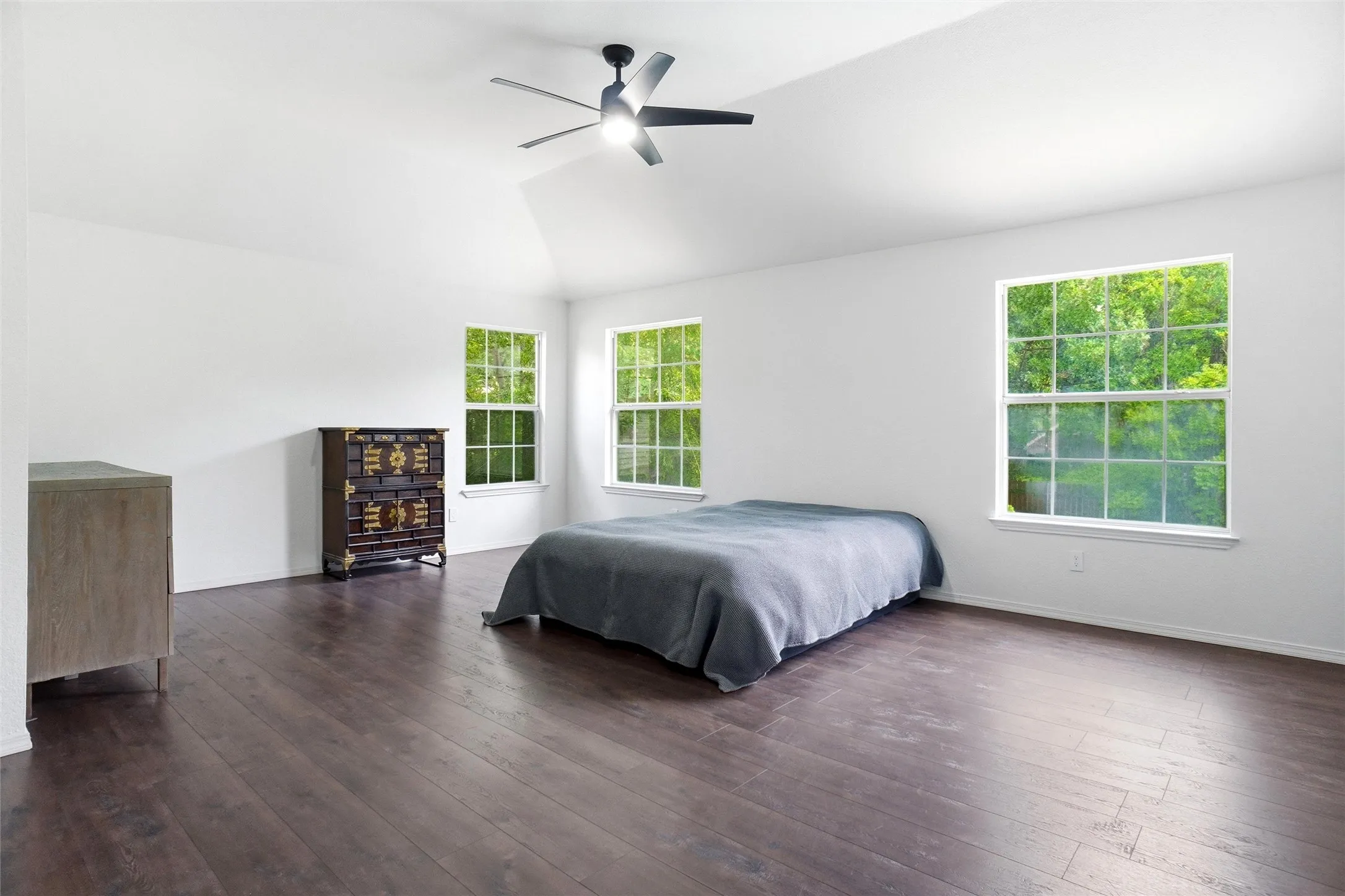 Single Family Residence For Sale in Denton County , 5308 Summerfields Drive, Flower Mound, Texas 75028, 4 Bedroom, 3 Bathroom, 2 Garage spaces, 3,578 Sqft, built in 1989, mls#21407165, Real Estate Agent in Flower Mound, Homes For Sale in Denton county, Homes For Sale in Flower Mound, Realtor in Flower Mound Texas, Real Estate Brokerage Independent Realty Texas, Luminita Cordes Realtor