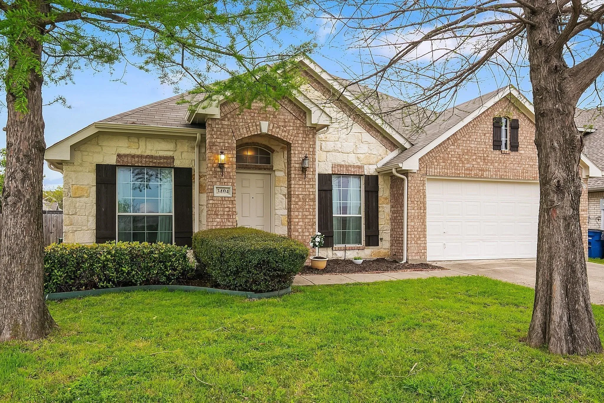 Single Family Residence For Rent