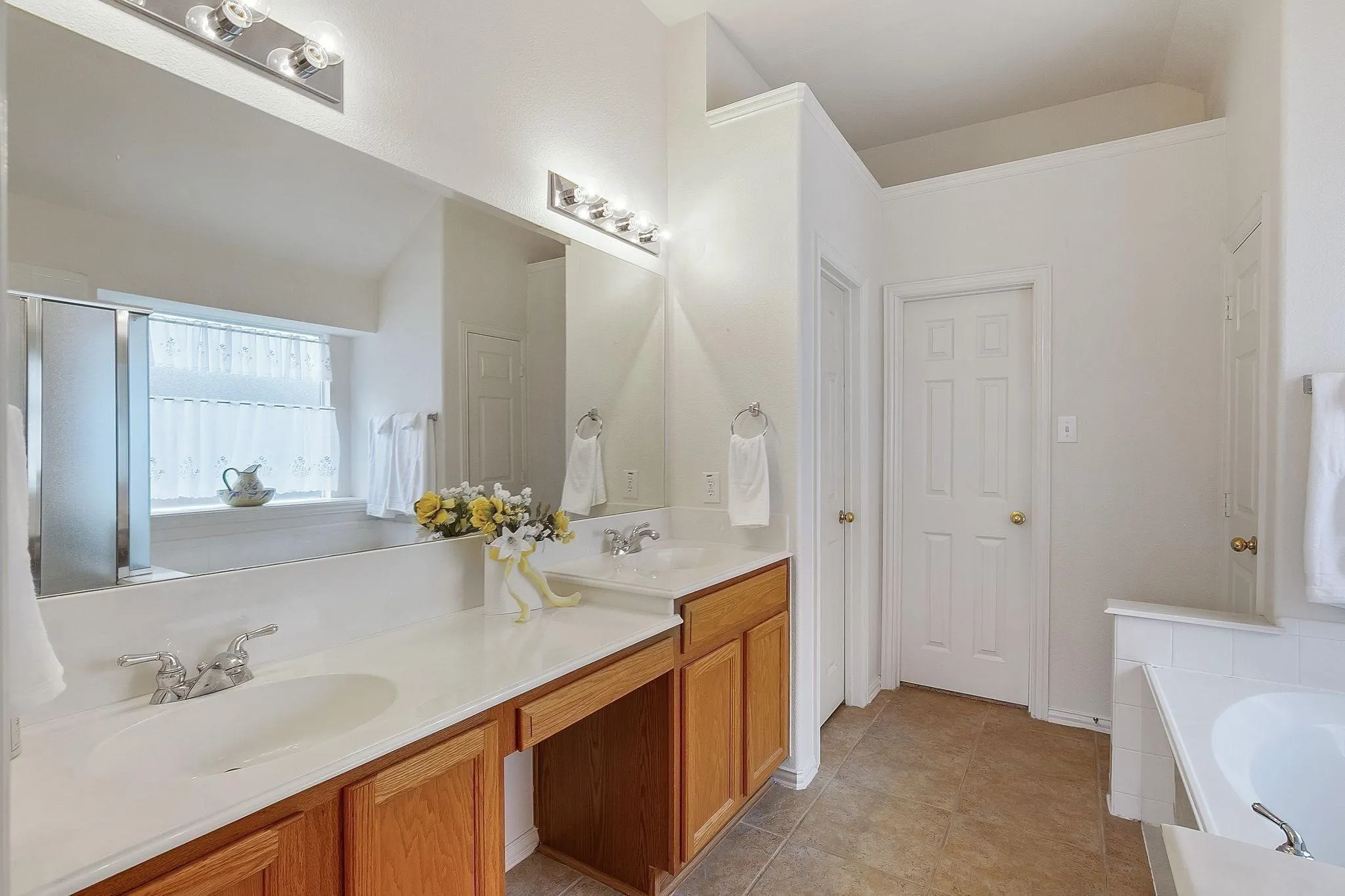 Single Family Residence For Rent in Collin County , 3404 Oleander Drive, Wylie, Texas 75098, 3 Bedroom, 2 Bathroom, 2 Garage spaces, 1,979 Sqft, built in 2002, mls#21407485, Real Estate Agent in Wylie, Homes For Rent in Collin county, Homes For Rent in Wylie, Realtor in Wylie Texas, Real Estate Brokerage Independent Realty Texas, Luminita Cordes Realtor
