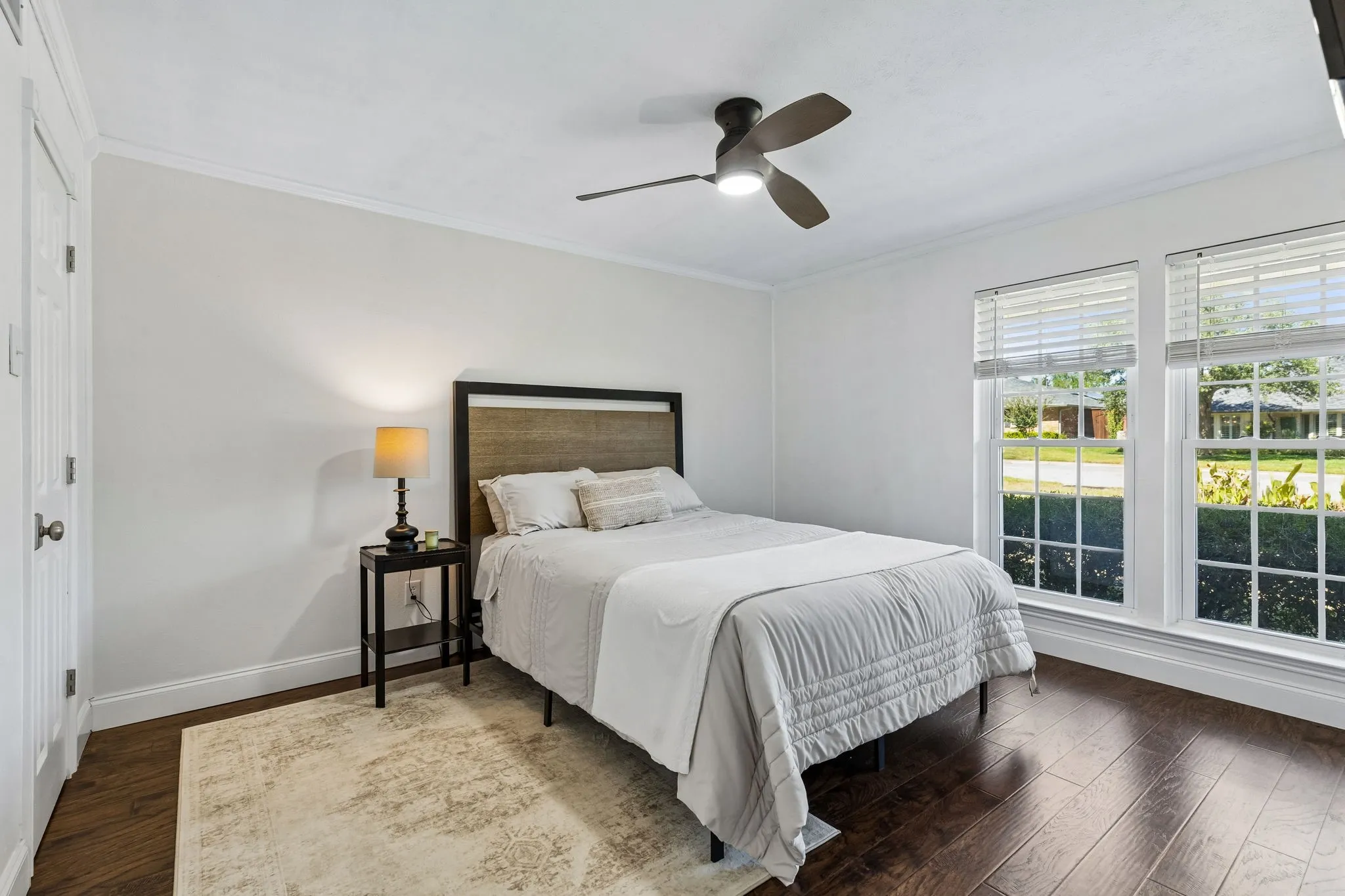 Single Family Residence For Sale in Dallas County , 7148 Roundrock Road, Dallas, Texas 75248, 4 Bedroom, 4 Bathroom, 2 Garage spaces, 3,179 Sqft, built in 1972, mls#21407473, Real Estate Agent in Dallas, Homes For Sale in Dallas county, Homes For Sale in Dallas, Realtor in Dallas Texas, Real Estate Brokerage Independent Realty Texas, Luminita Cordes Realtor